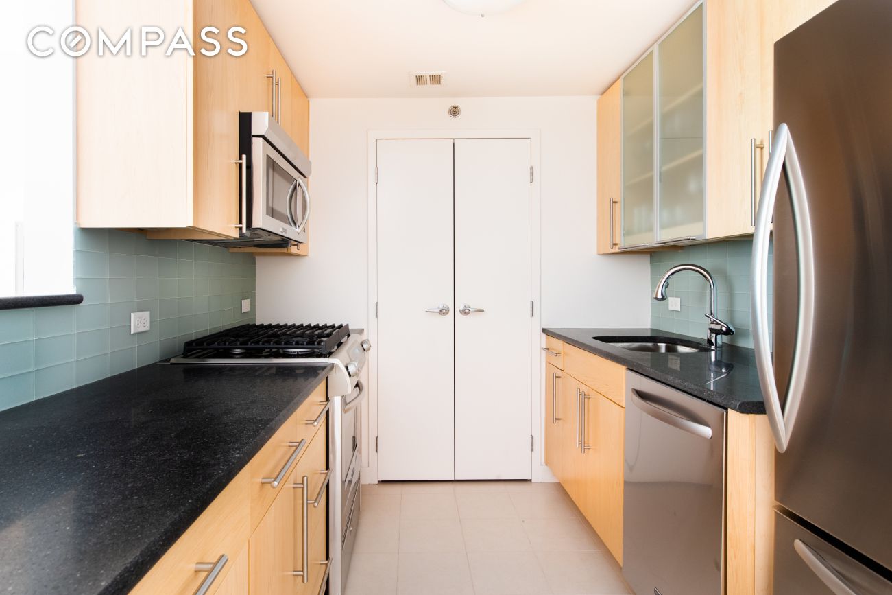 #5 photo, 40 W 116th Street, Harlem , NY 10026