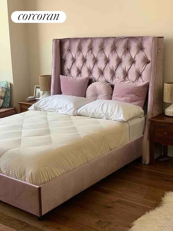 #8 photo, New York City, Yorkville , NY 10028