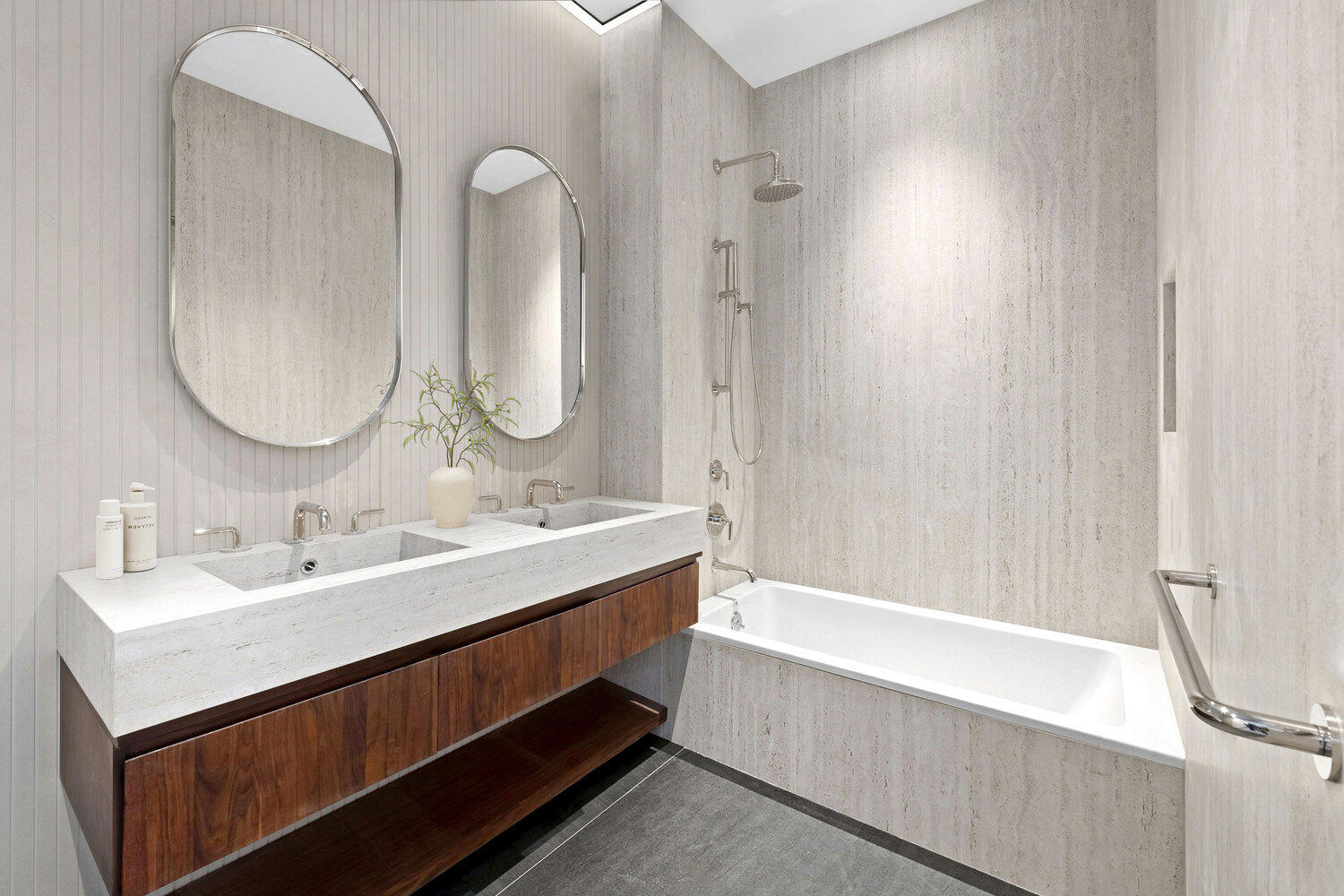 #8 photo, 51 S 1ST Street, Williamsburg , NY 11249