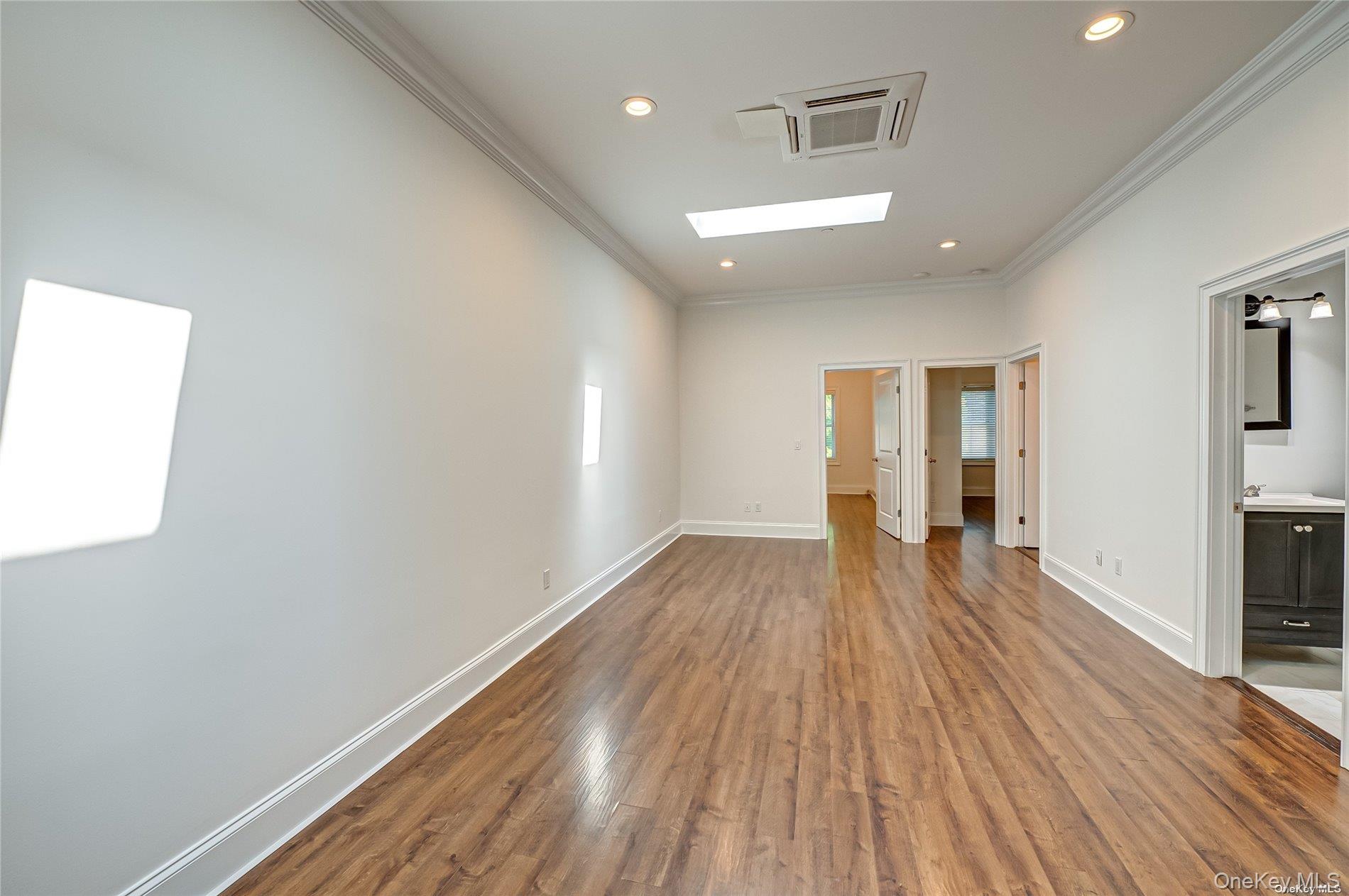 #5 photo, 50-3A Stewart Avenue, Huntington , NY 11743