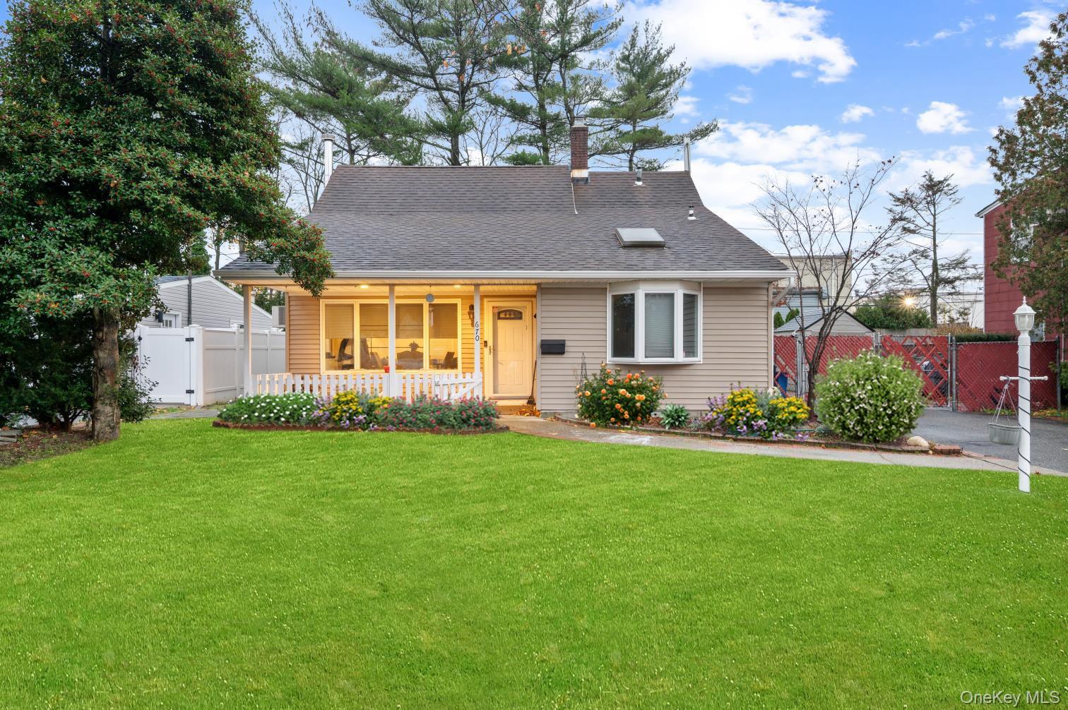 #1 photo, 670 Mason Street, Westbury , NY 11590