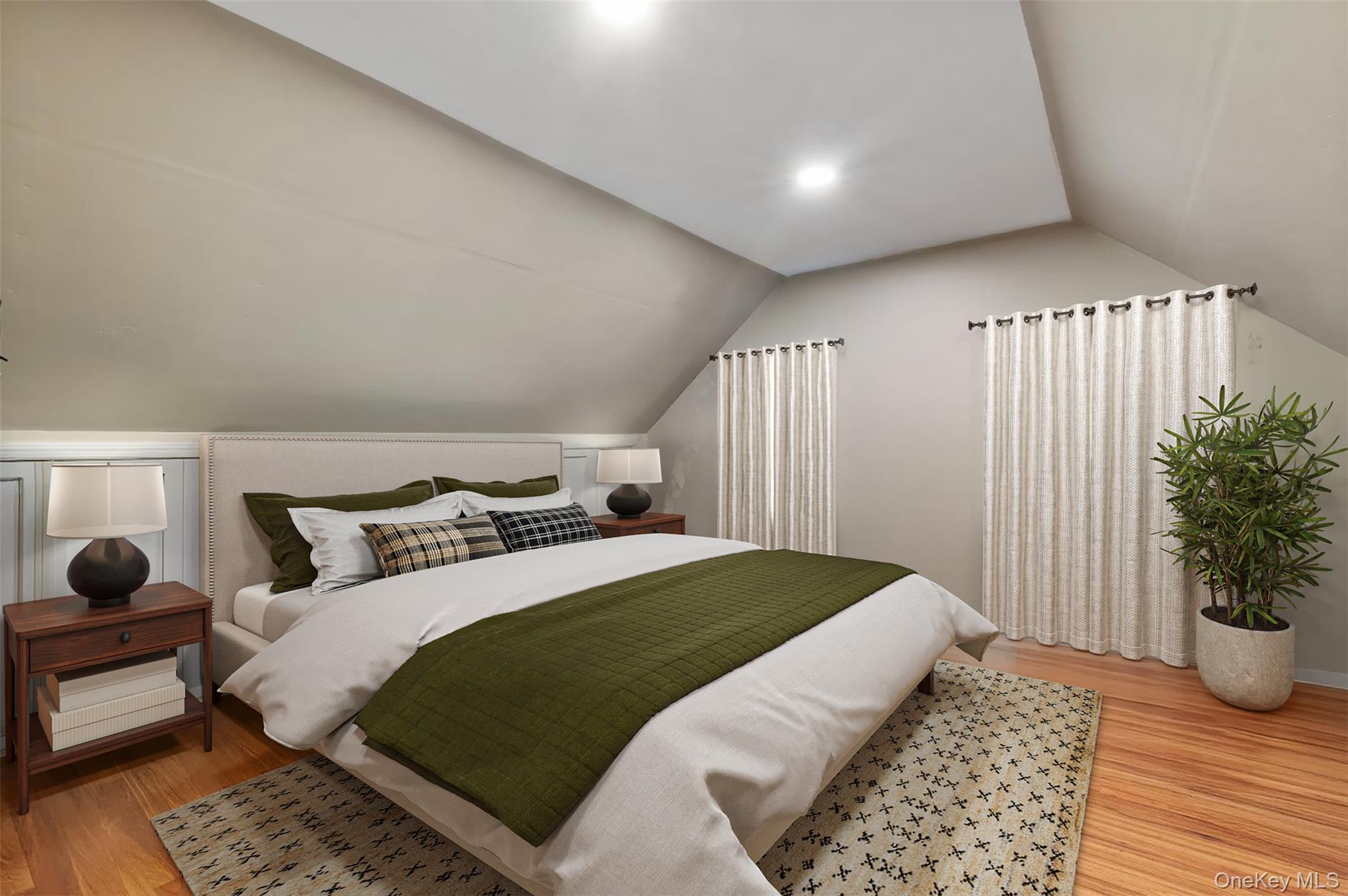 #15 photo, 670 Mason Street, Westbury , NY 11590