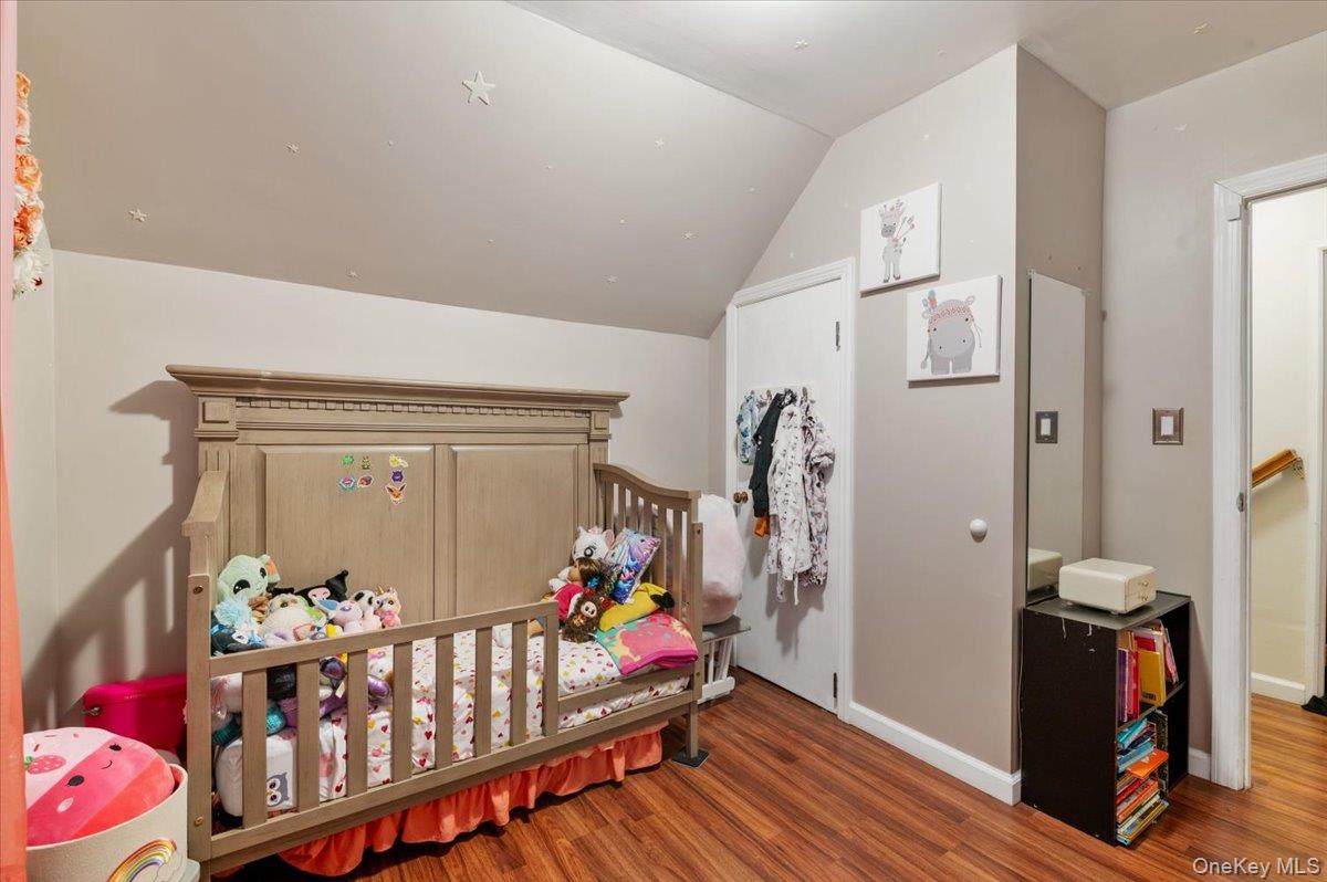 #18 photo, 670 Mason Street, Westbury , NY 11590