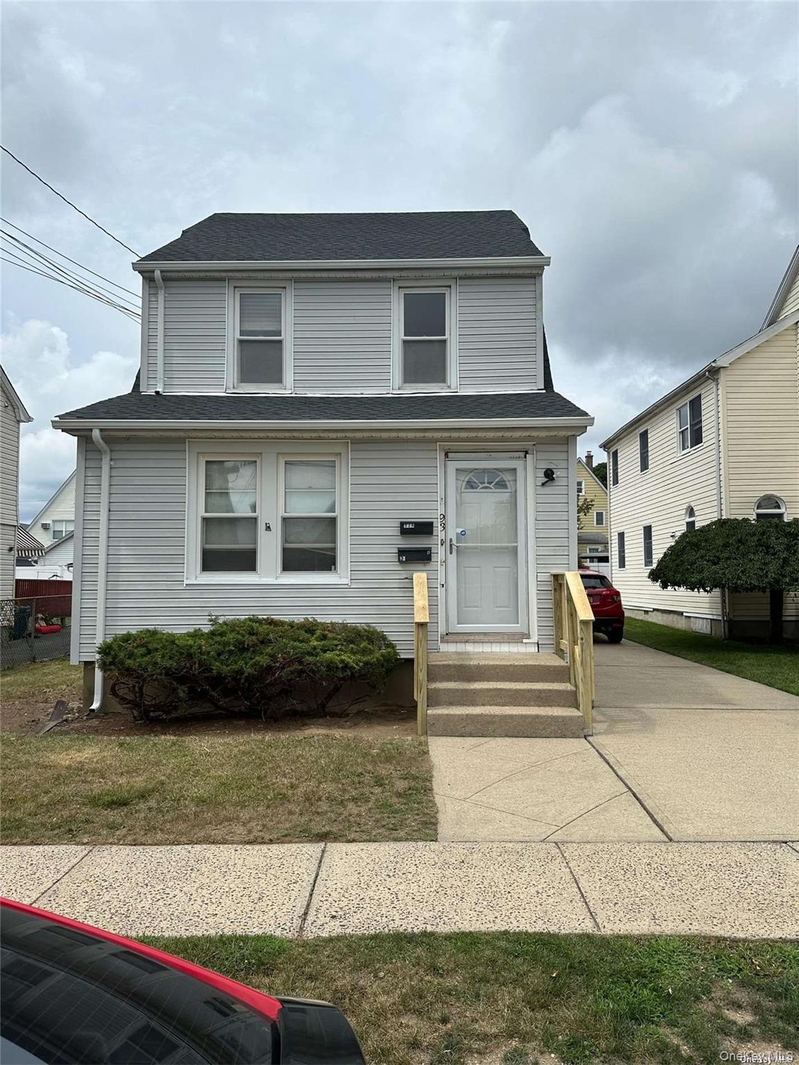 #1 photo, 93 Lehigh Street, नासाउ काउंटी Williston Park , NY 11596