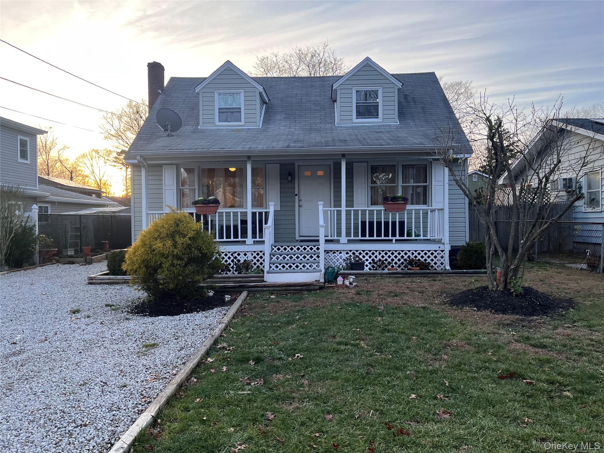 #1 photo, 30 George Drive, सफ़ोक काउंटी Mastic , NY 11950