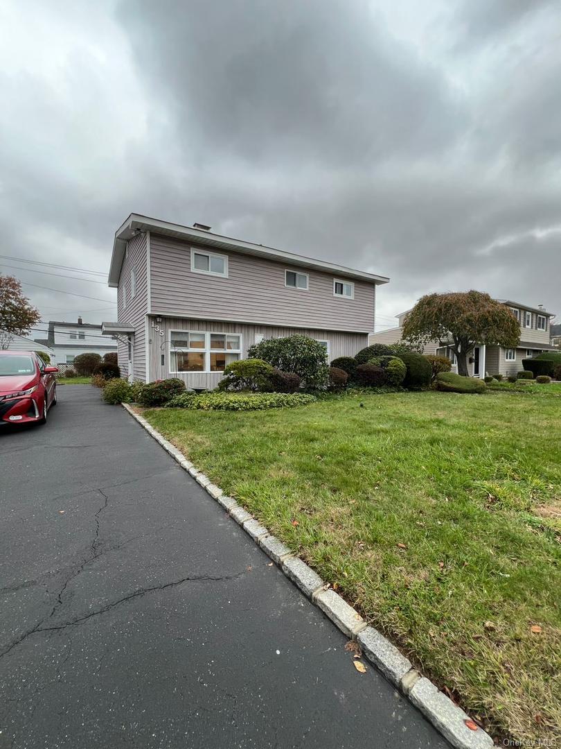 #1 photo, 135 Sunrise Lane, Hempstead , NY 11756