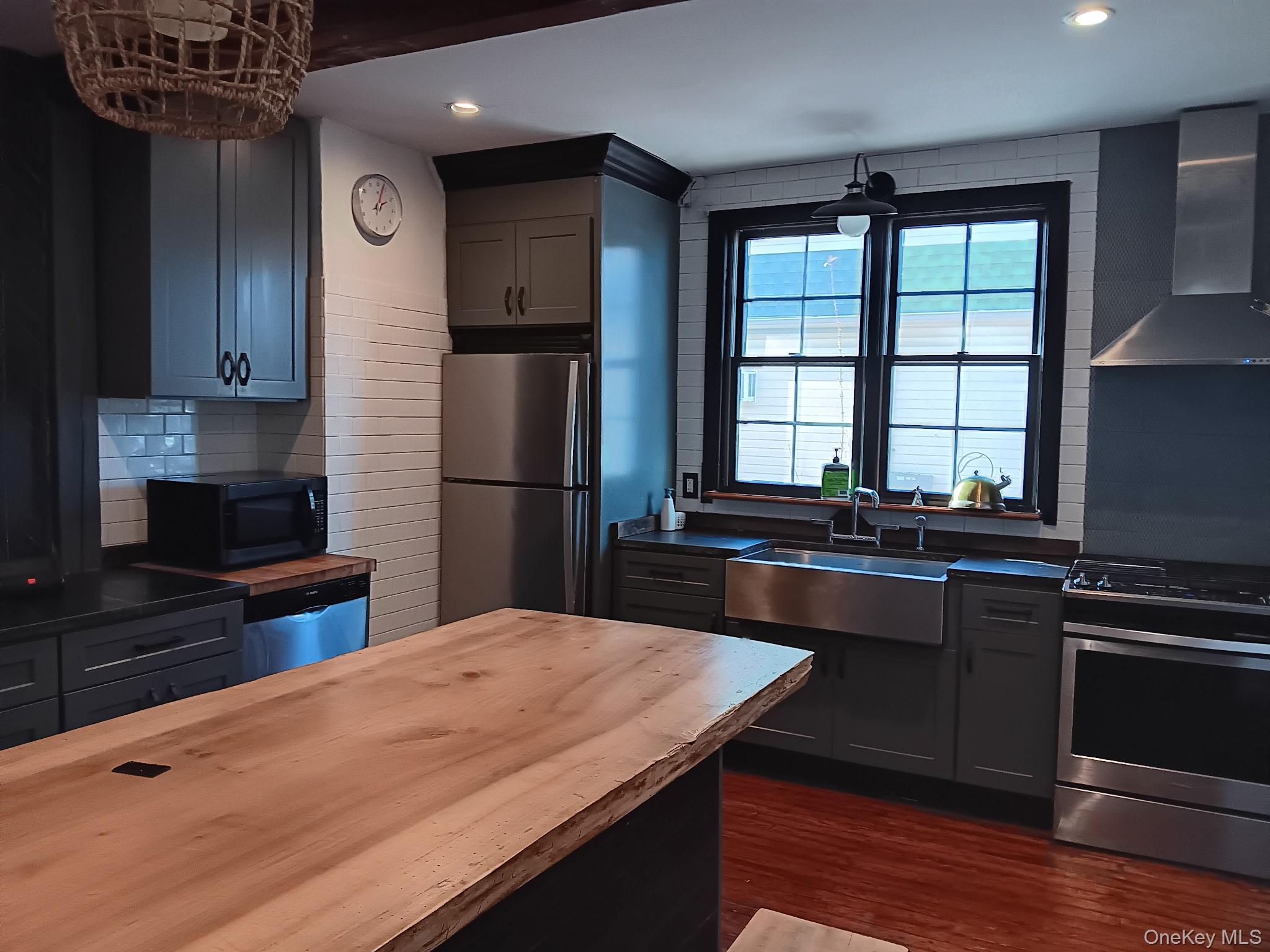 #5 photo, 418 E Olive Street, Long Beach , NY 11561