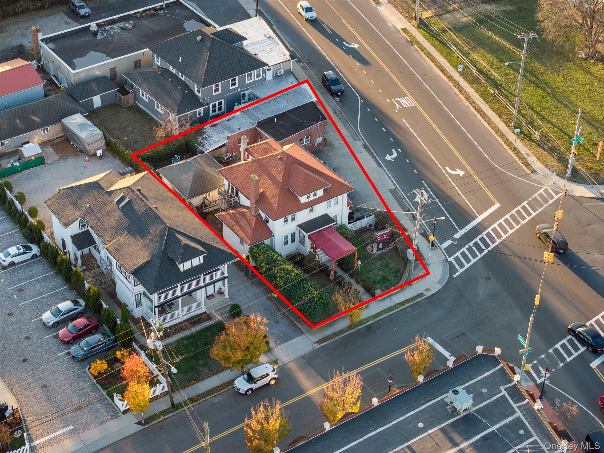 #4 photo, 70 Park Avenue, Bay Shore , NY 11706