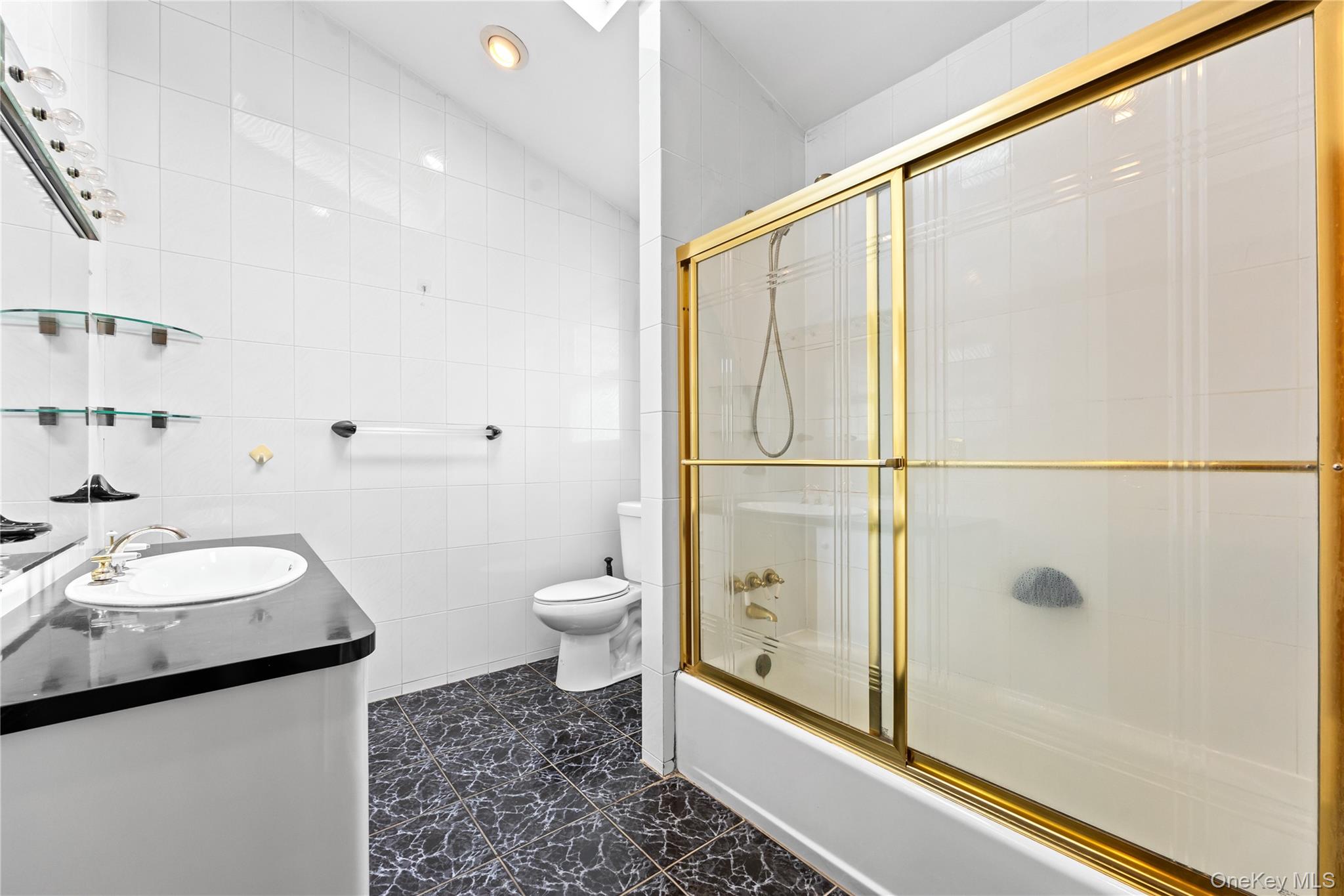 #12 photo, 42-25 189th Street, Куинс ‖ Flushing , NY 11358