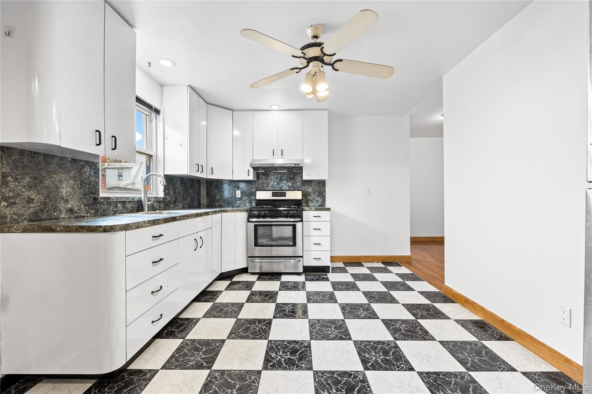 #7 photo, 42-25 189th Street, Куинс ‖ Flushing , NY 11358