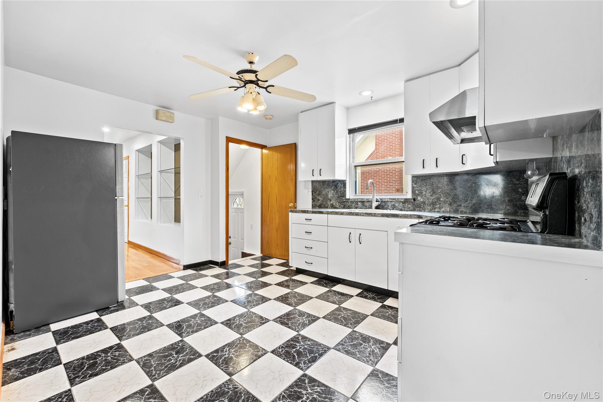 #8 photo, 42-25 189th Street, Куинс ‖ Flushing , NY 11358