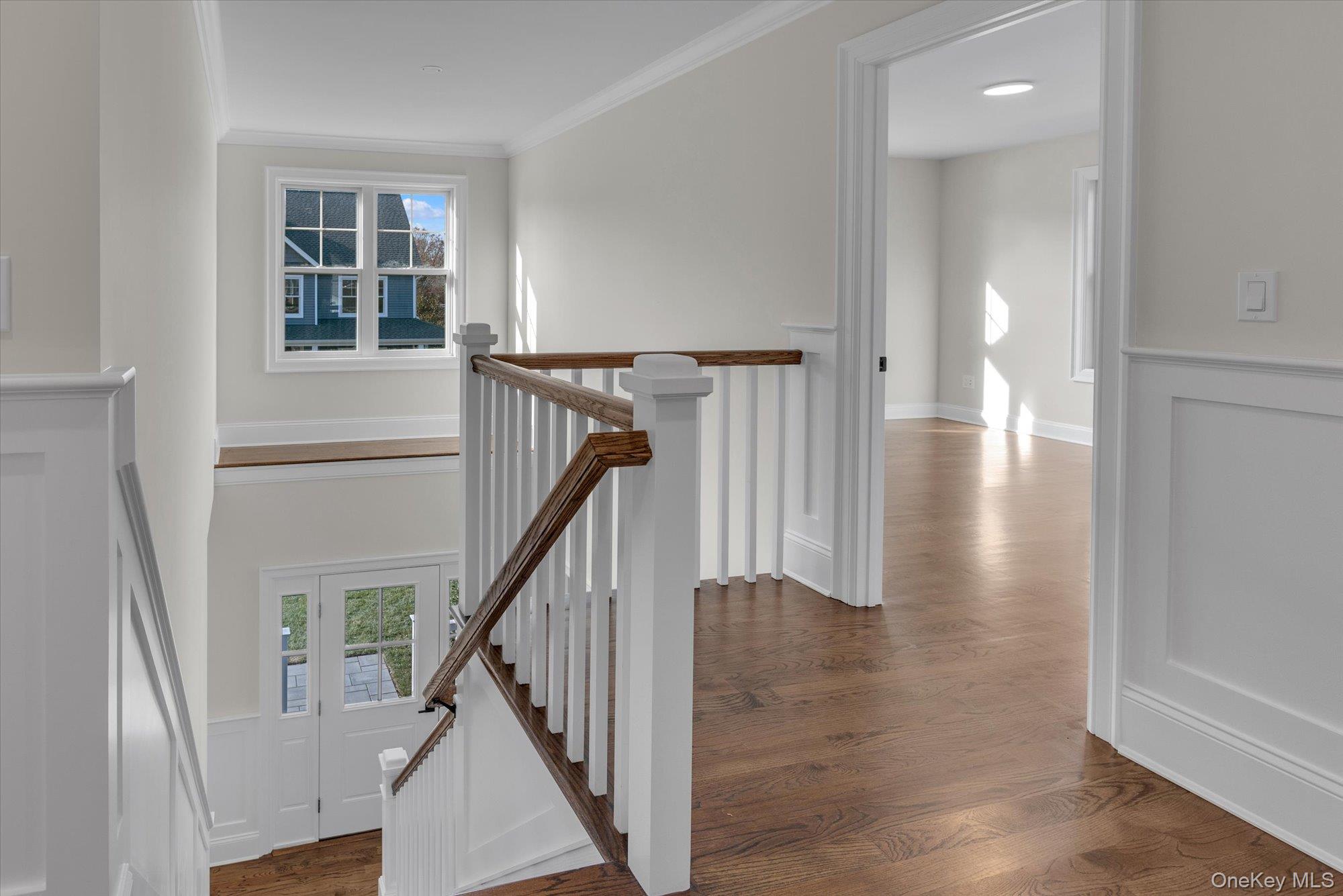 #16 photo, 44 N Woodhull Road, সাফোক কাউন্টি Huntington , NY 11743