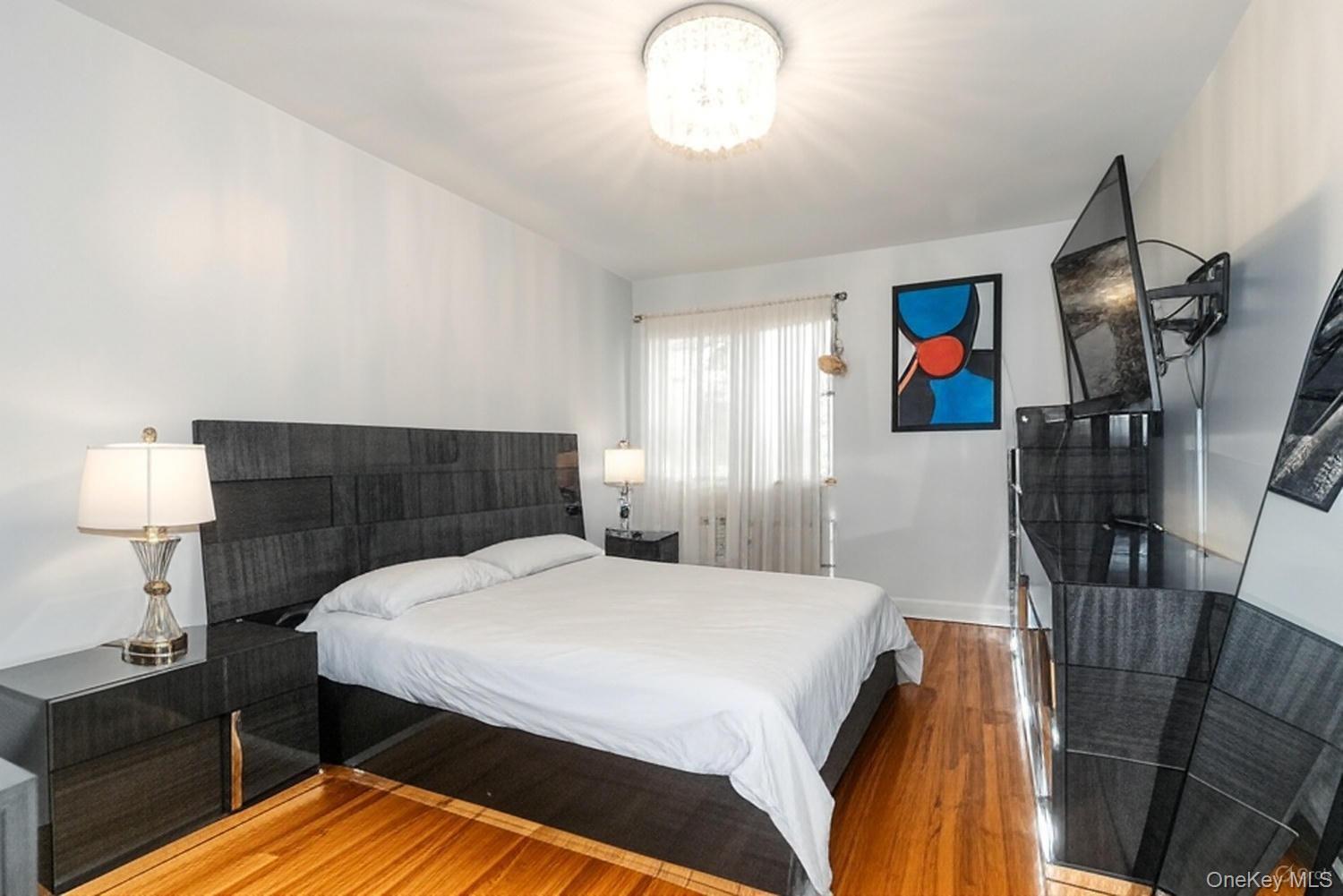 #14 photo, 6-8 Wooleys Lane, Great Neck , NY 11023