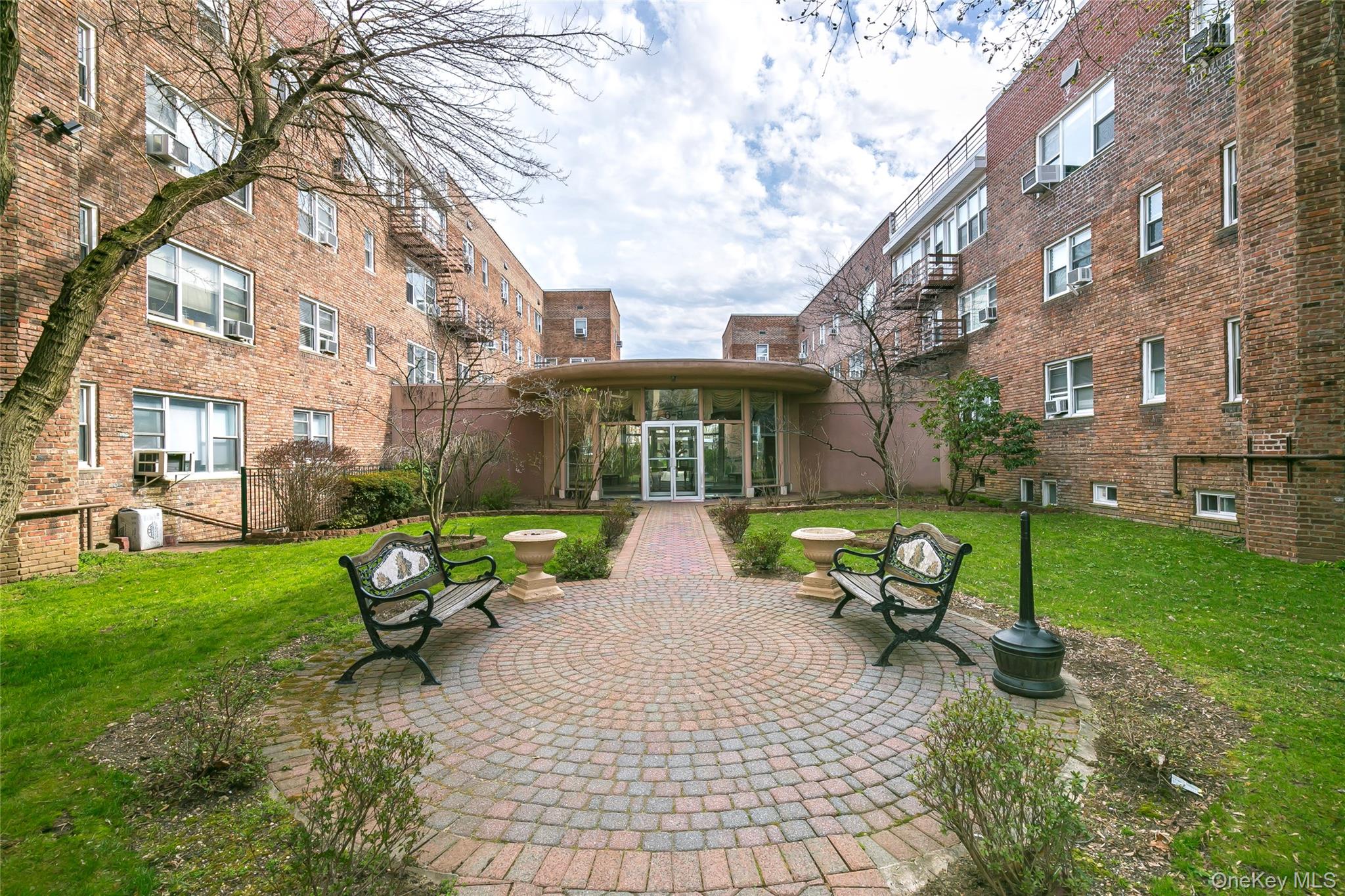 #19 photo, 6-8 Wooleys Lane, Great Neck , NY 11023