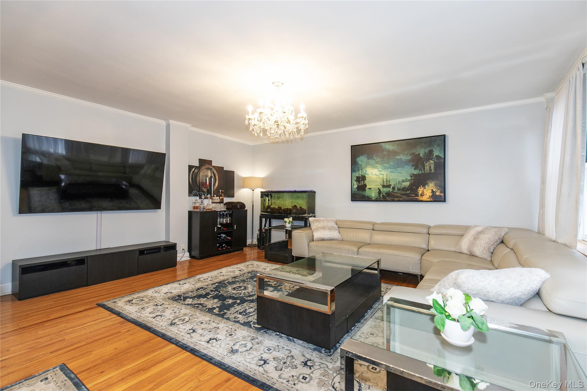 #7 photo, 6-8 Wooleys Lane, Great Neck , NY 11023