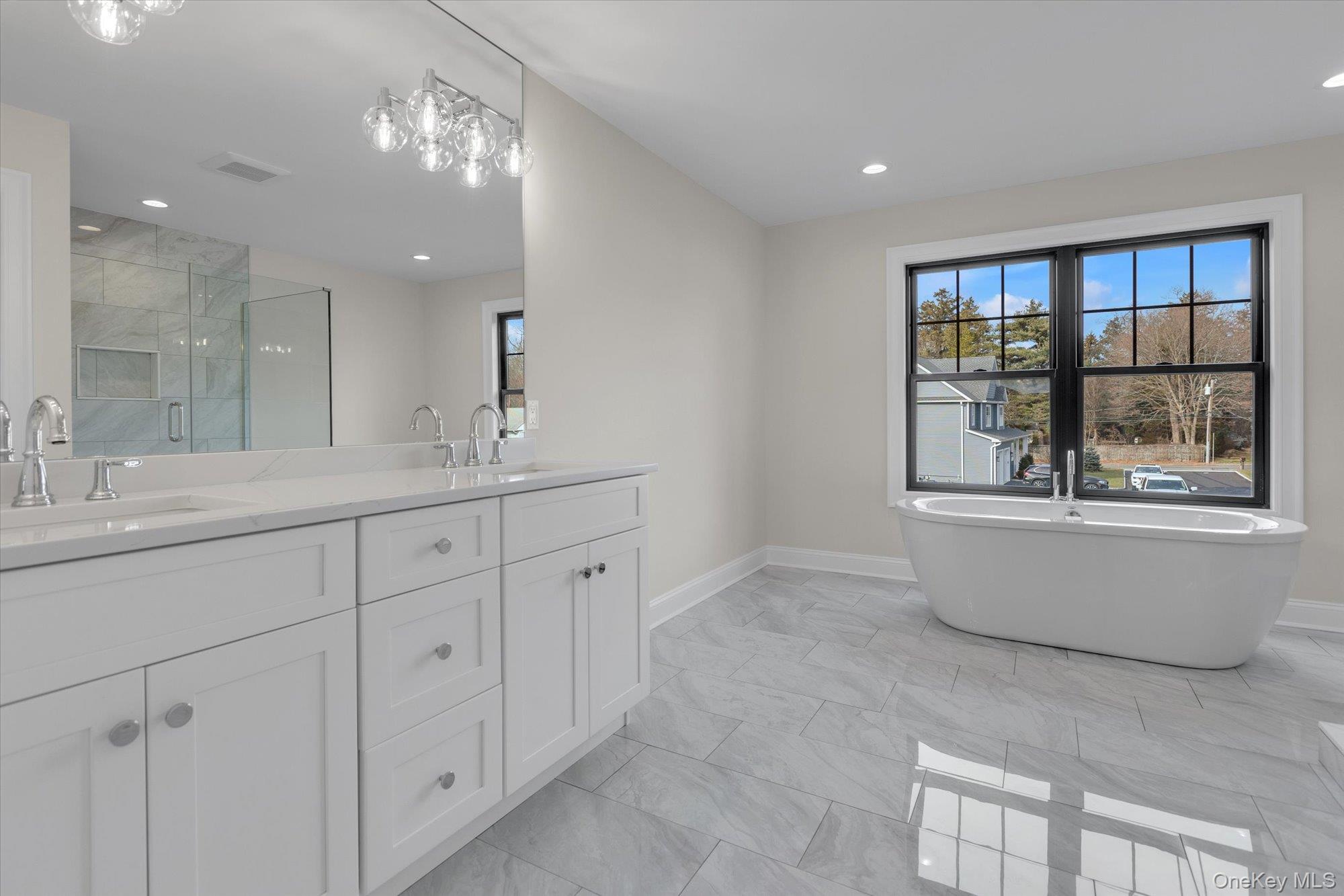 #18 photo, 40 N Woodhull Road, Huntington , NY 11743