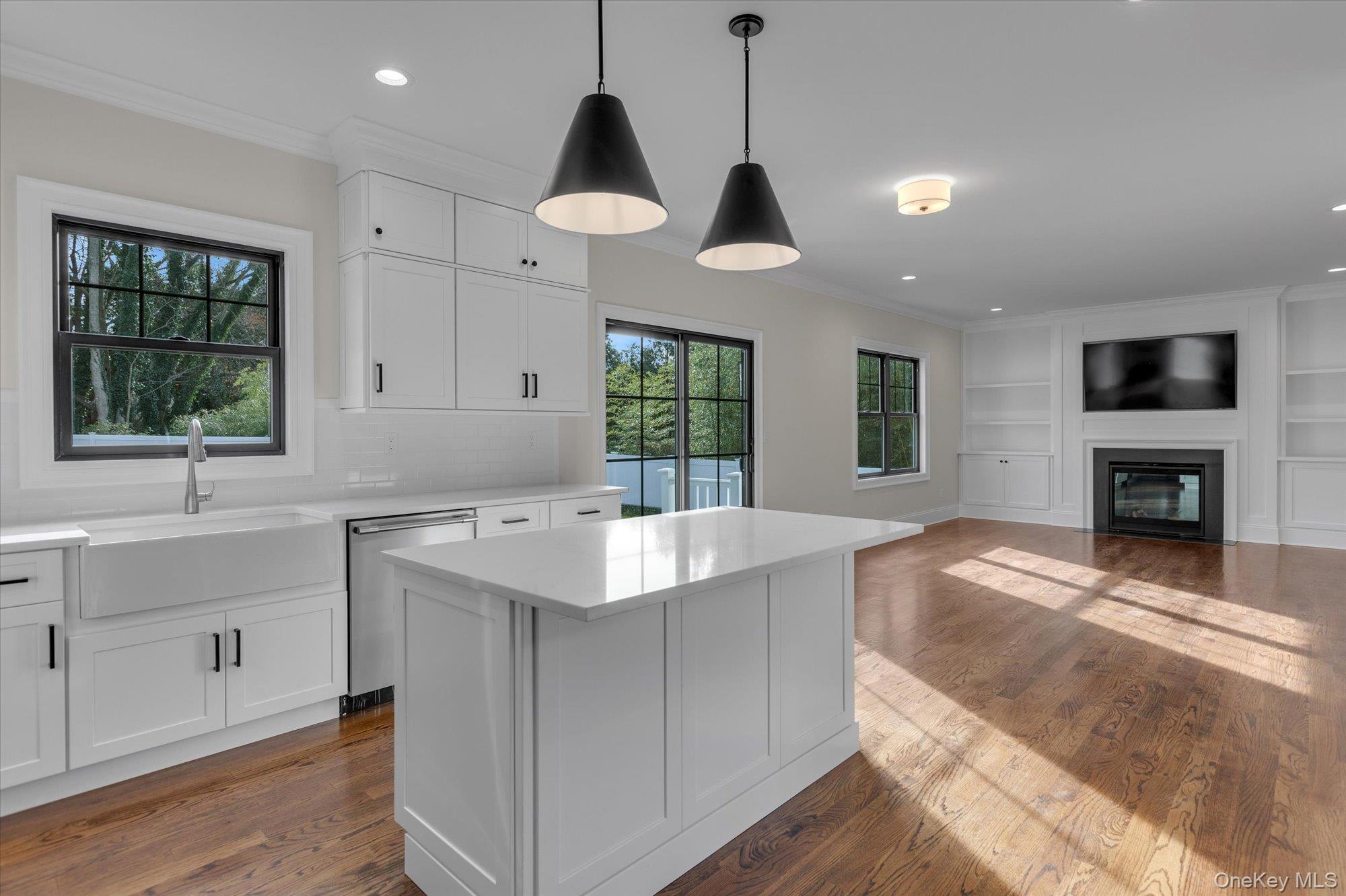 #6 photo, 40 N Woodhull Road, Huntington , NY 11743