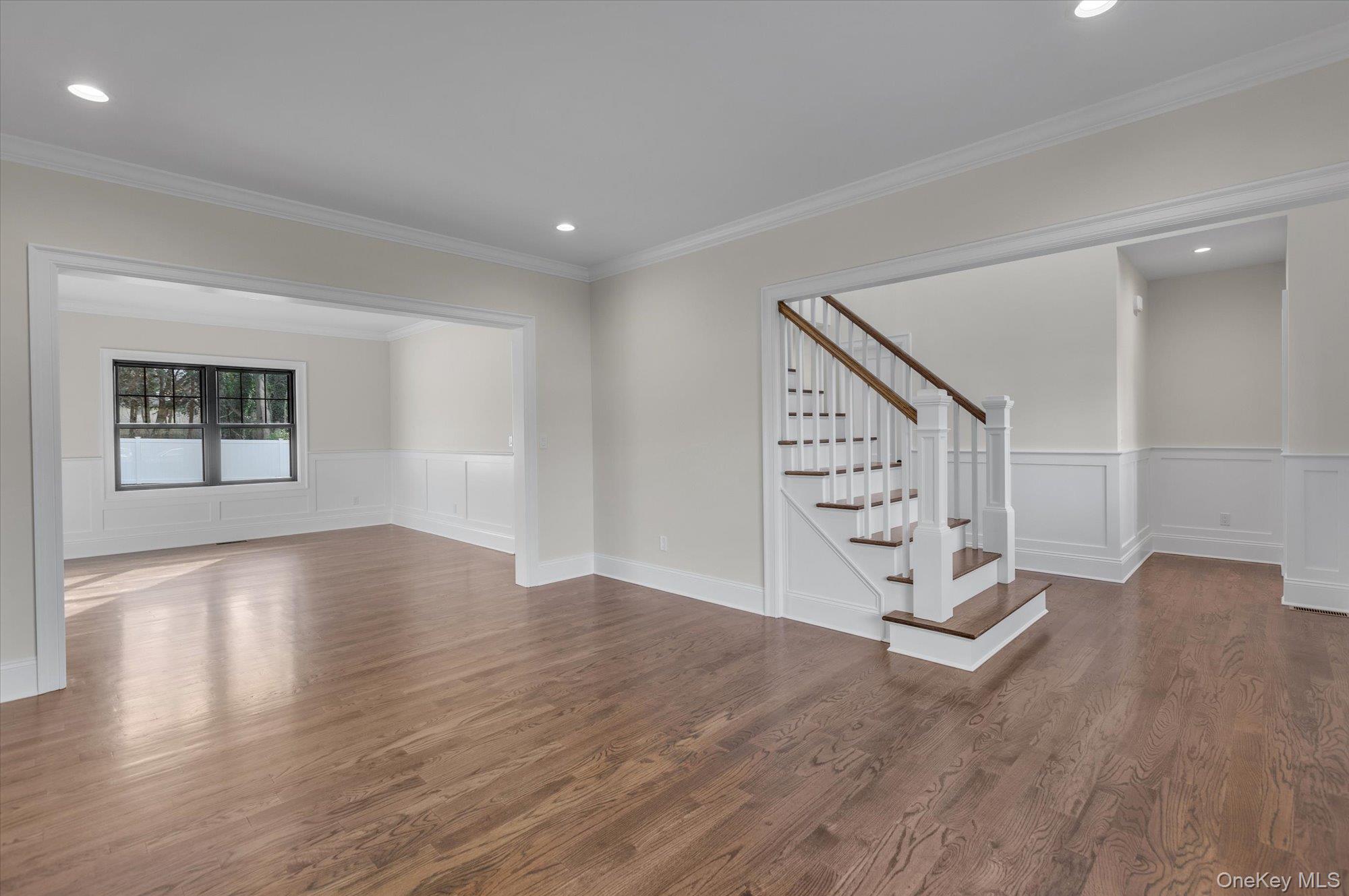 #7 photo, 40 N Woodhull Road, Huntington , NY 11743