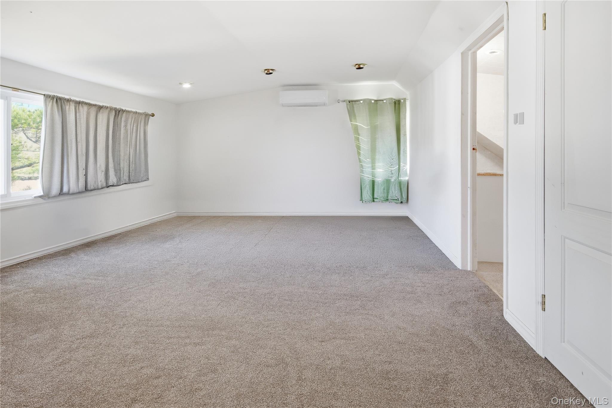 #14 photo, 820 Southern Parkway, מחוז נסאו Uniondale , NY 11553