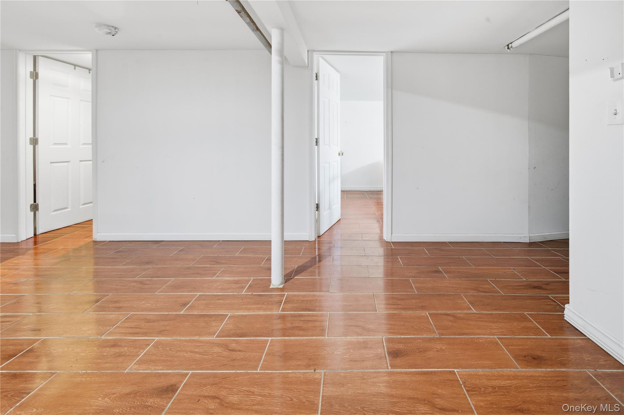 #17 photo, 820 Southern Parkway, מחוז נסאו Uniondale , NY 11553