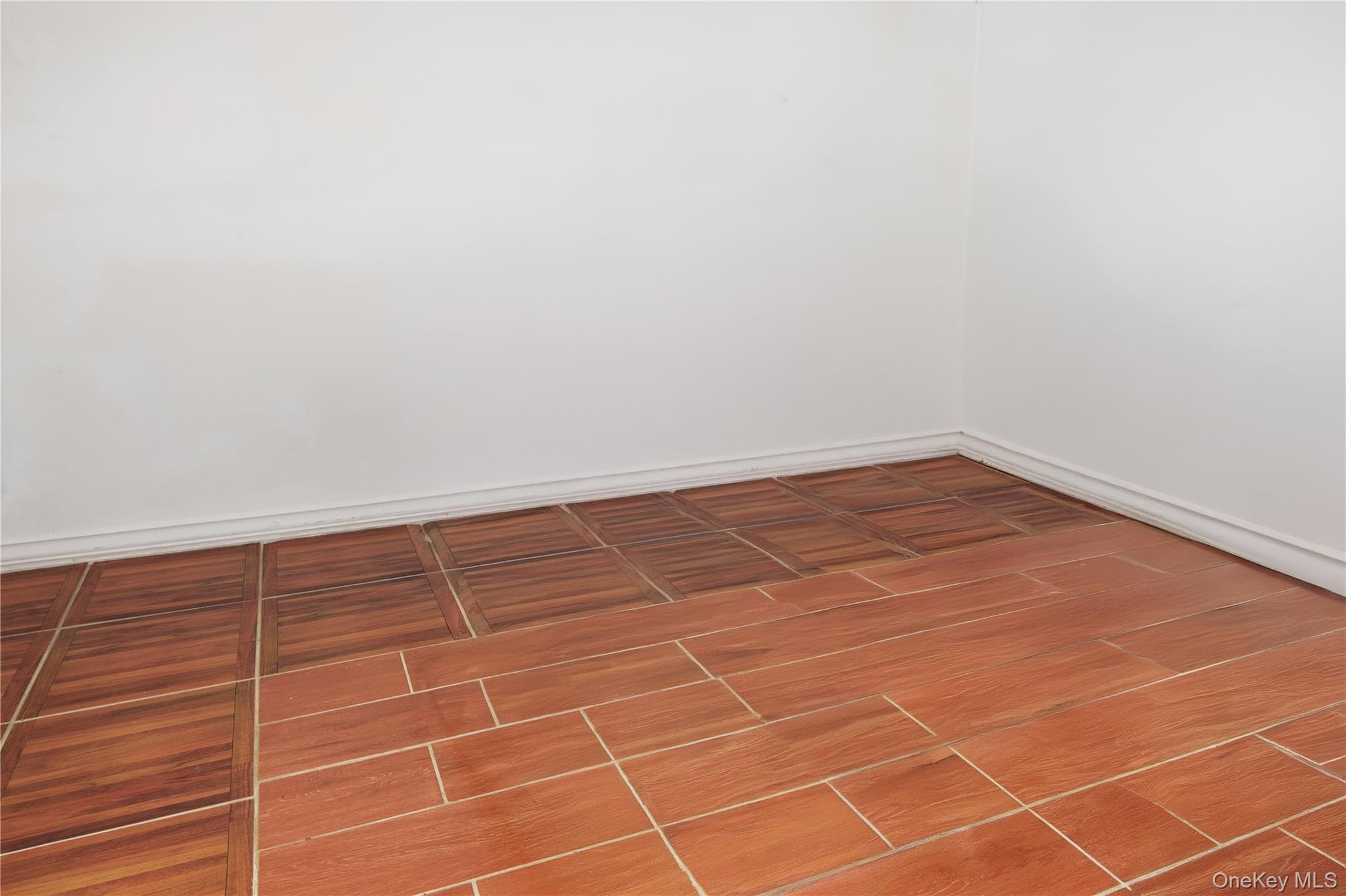 #20 photo, 820 Southern Parkway, מחוז נסאו Uniondale , NY 11553