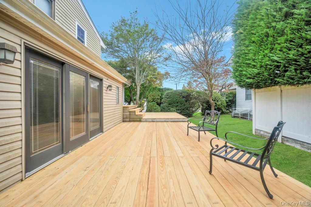 #4 photo, 90 Rockland Drive, Jericho , NY 11753