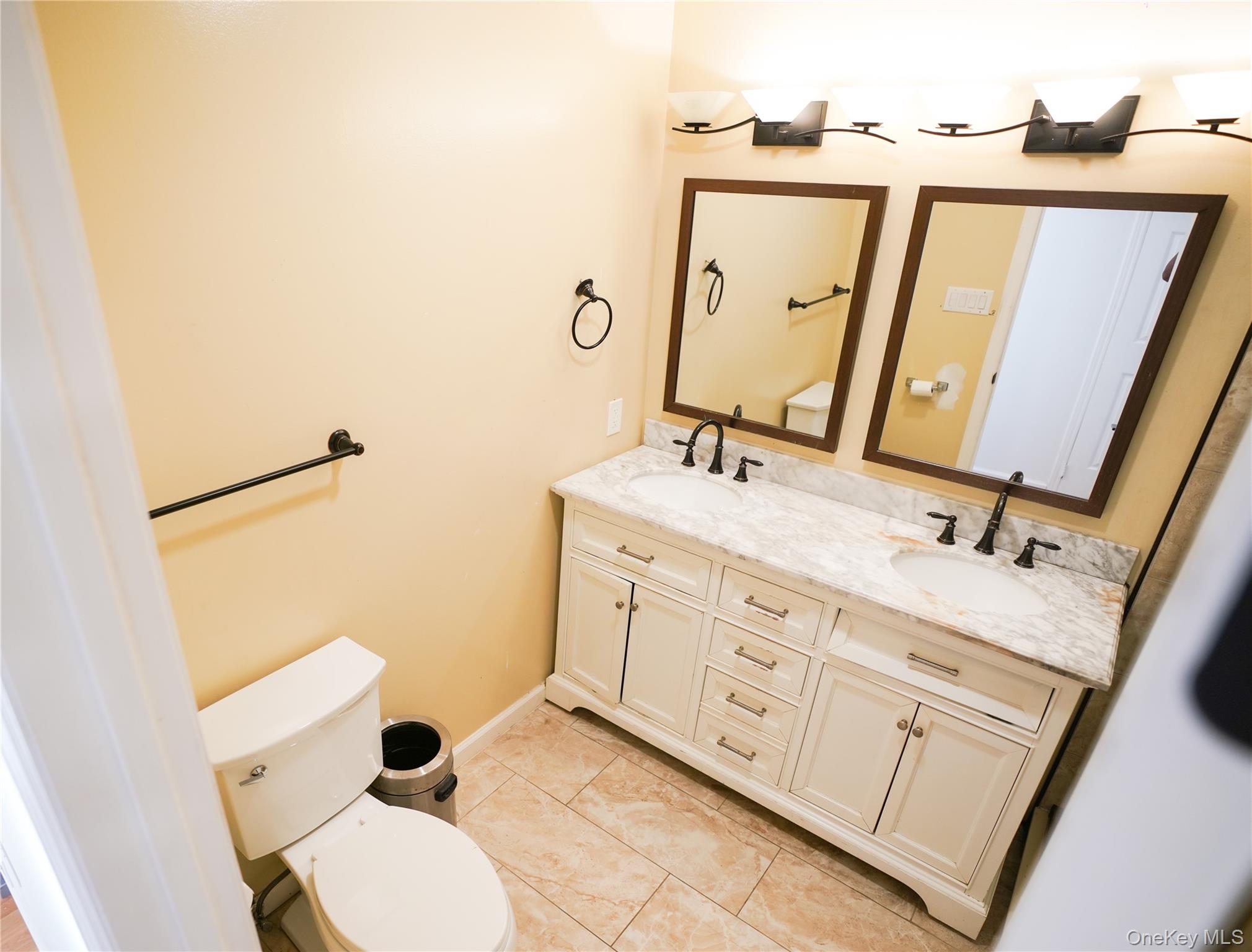 #9 photo, 90 Rockland Drive, Jericho , NY 11753