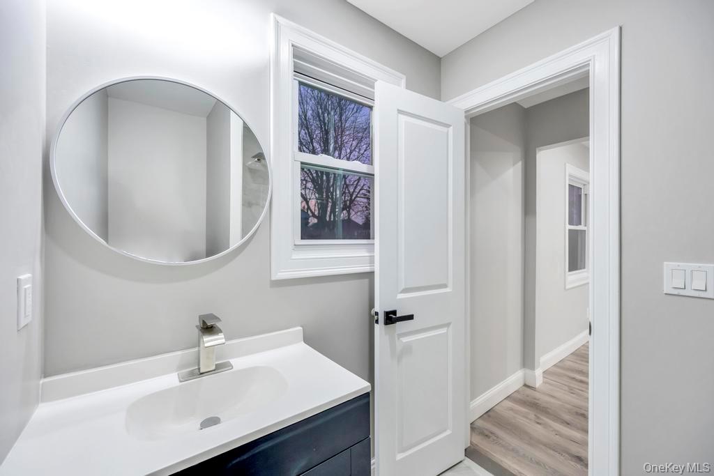 #10 photo, 27 Ash Street, 롱 아일랜드 Central Islip , NY 11722