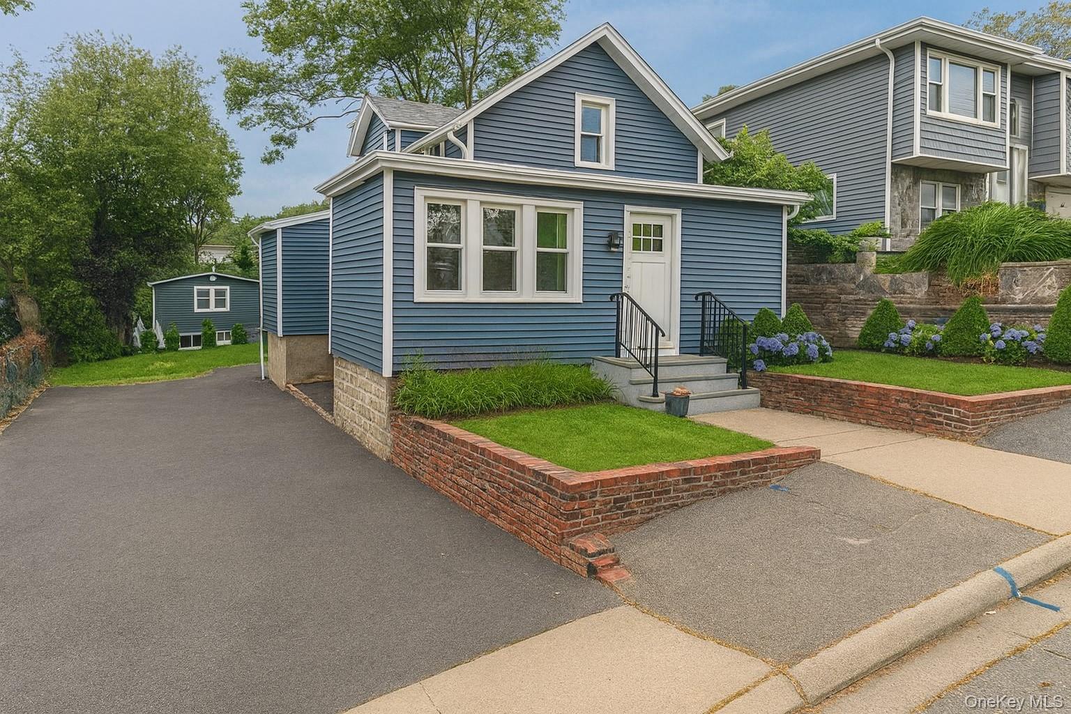 #1 photo, 14 Maple Street, Glenwood Landing , NY 11547