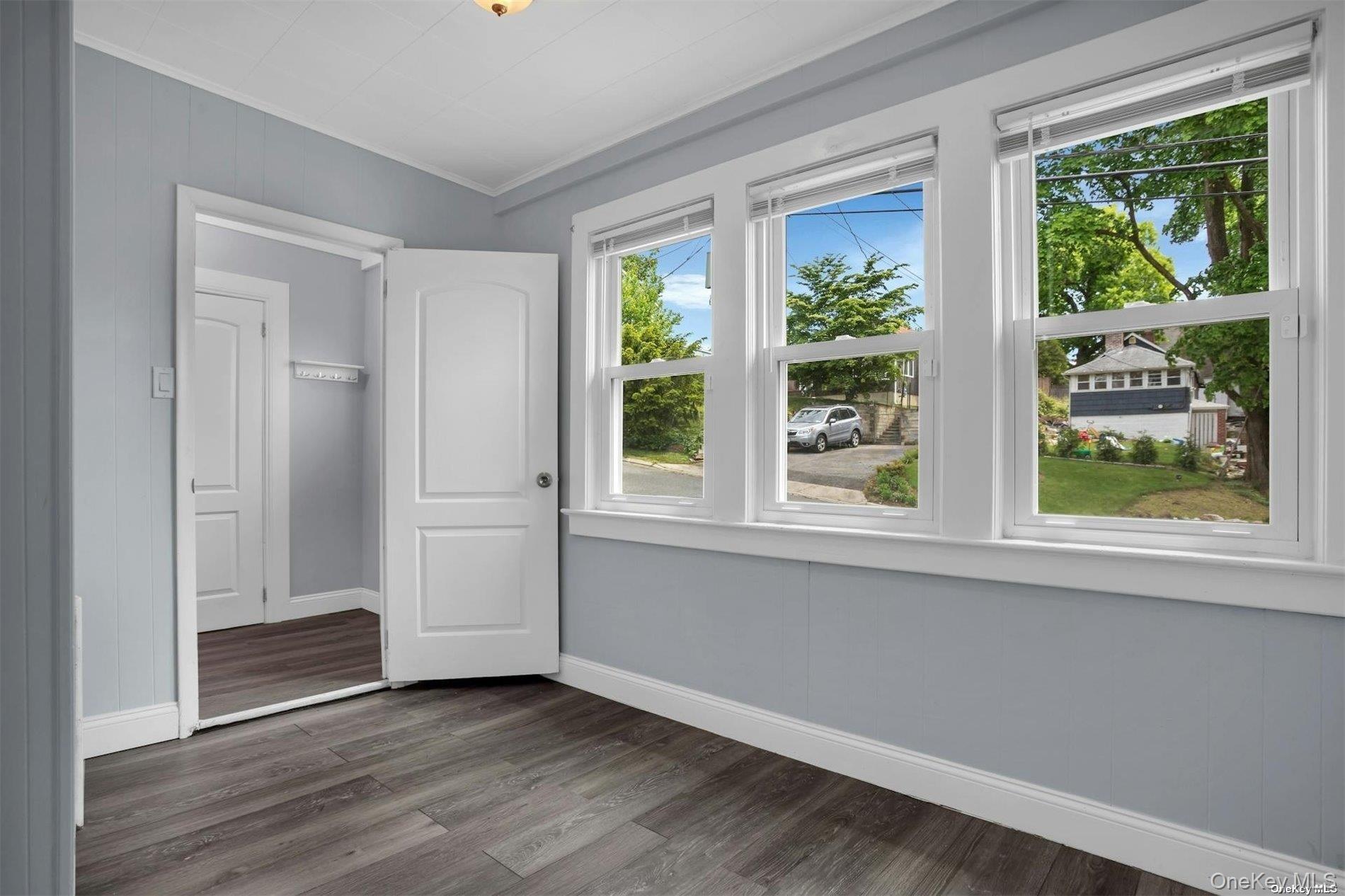 #7 photo, 14 Maple Street, Glenwood Landing , NY 11547