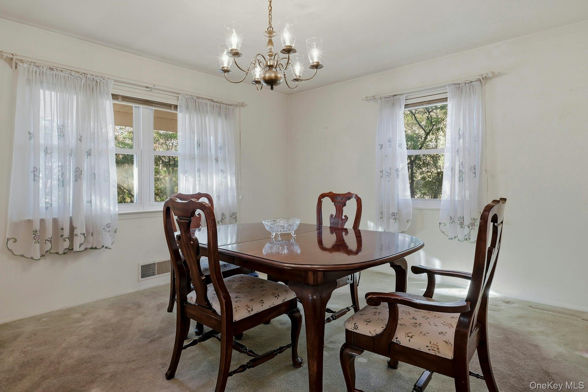 #11 photo, 1 Hillcrest Road, पोर्ट वॉशिंगटन Port Washington , NY 11050