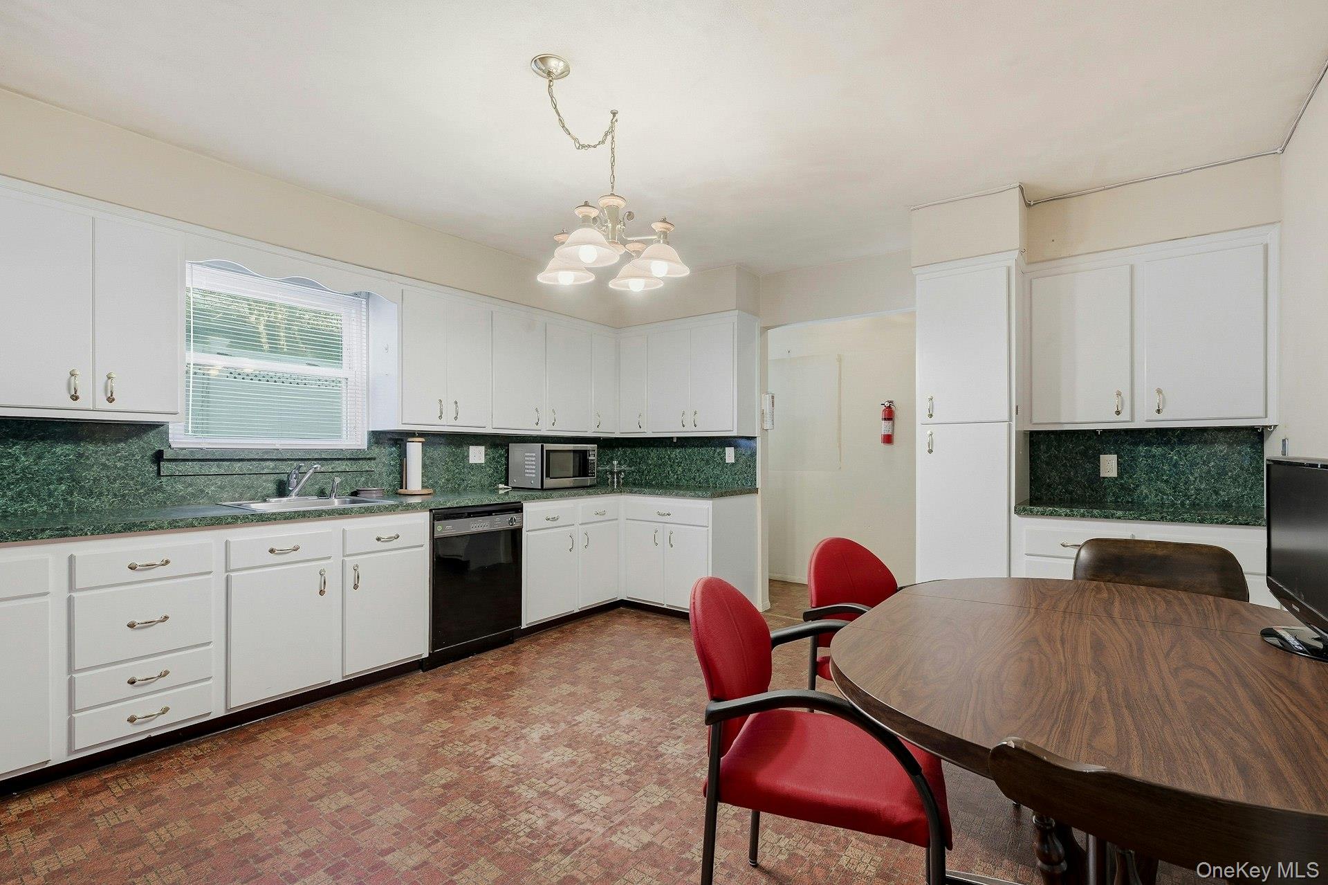 #13 photo, 1 Hillcrest Road, पोर्ट वॉशिंगटन Port Washington , NY 11050