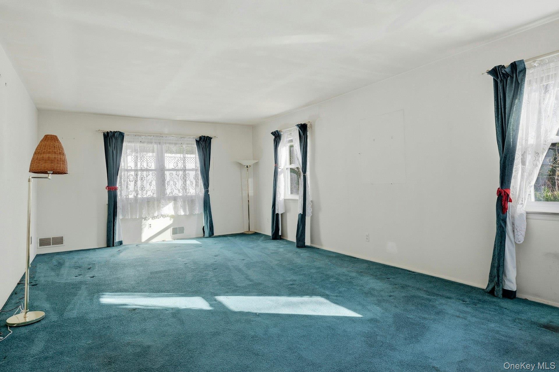 #7 photo, 1 Hillcrest Road, पोर्ट वॉशिंगटन Port Washington , NY 11050