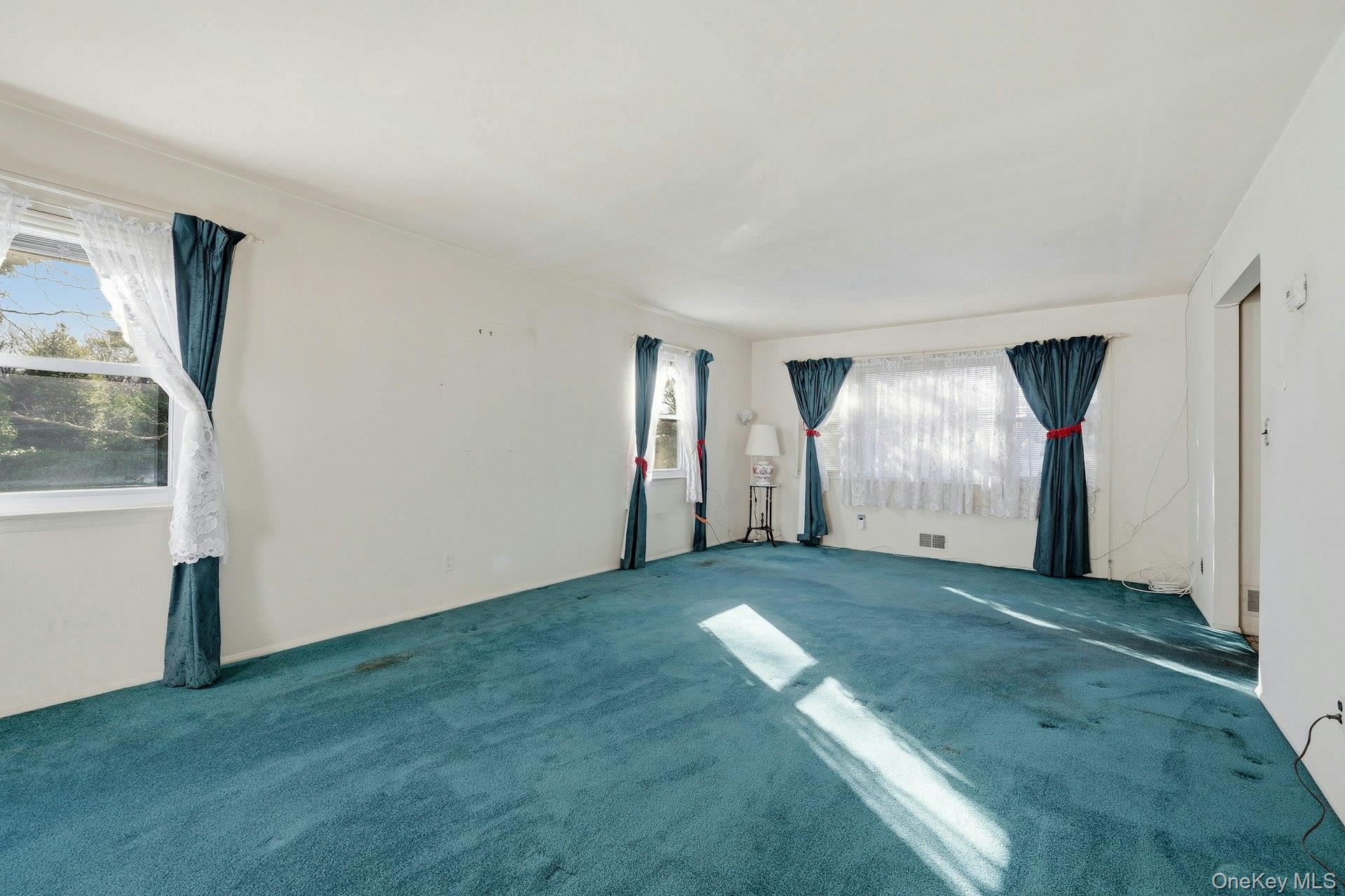 #8 photo, 1 Hillcrest Road, पोर्ट वॉशिंगटन Port Washington , NY 11050