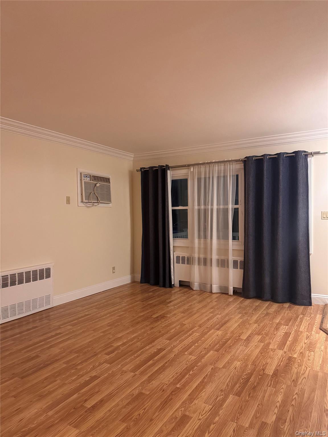 #3 photo, 62 Warwick Road, Нассау ‖ Island Park , NY 11558