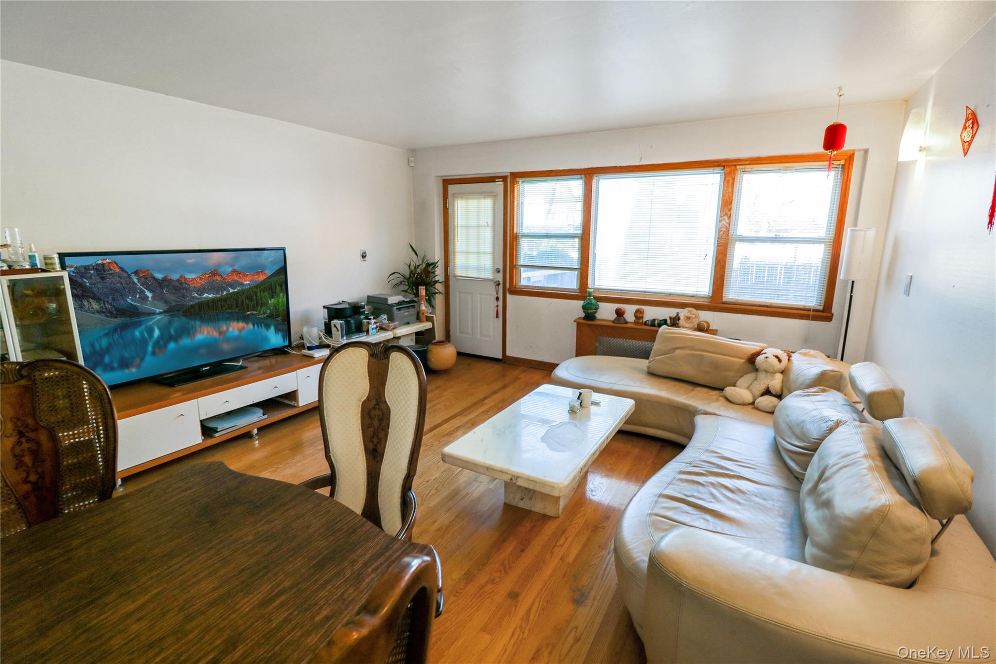 #2 photo, 21115 48th Avenue, Куинс ‖ Bayside , NY 11364