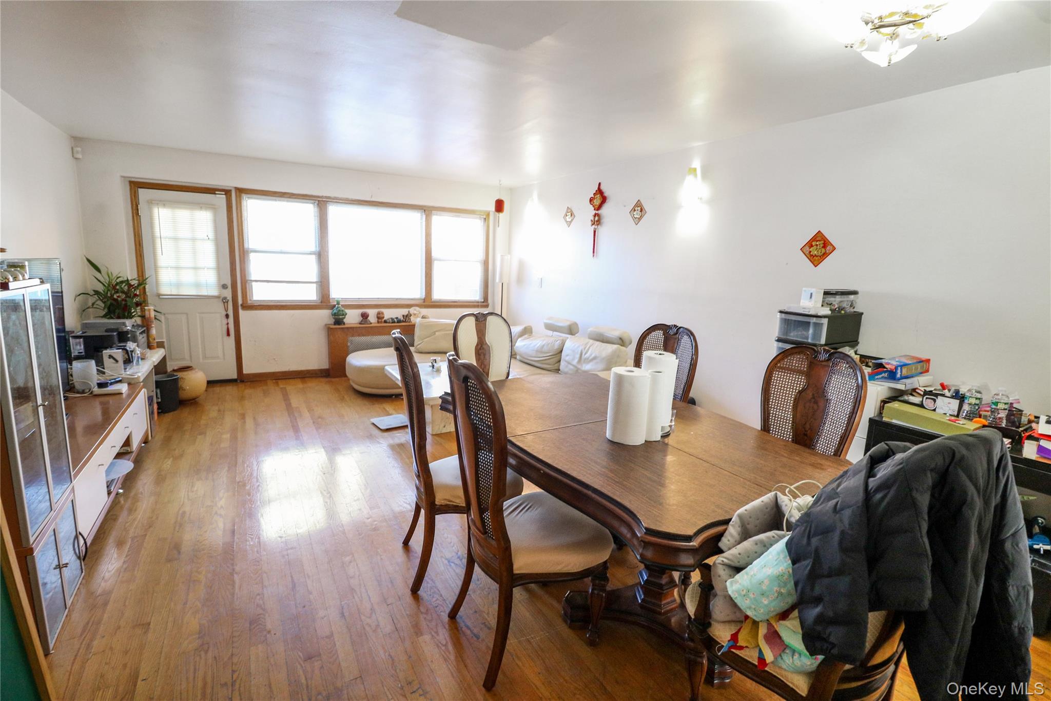 #4 photo, 21115 48th Avenue, Куинс ‖ Bayside , NY 11364