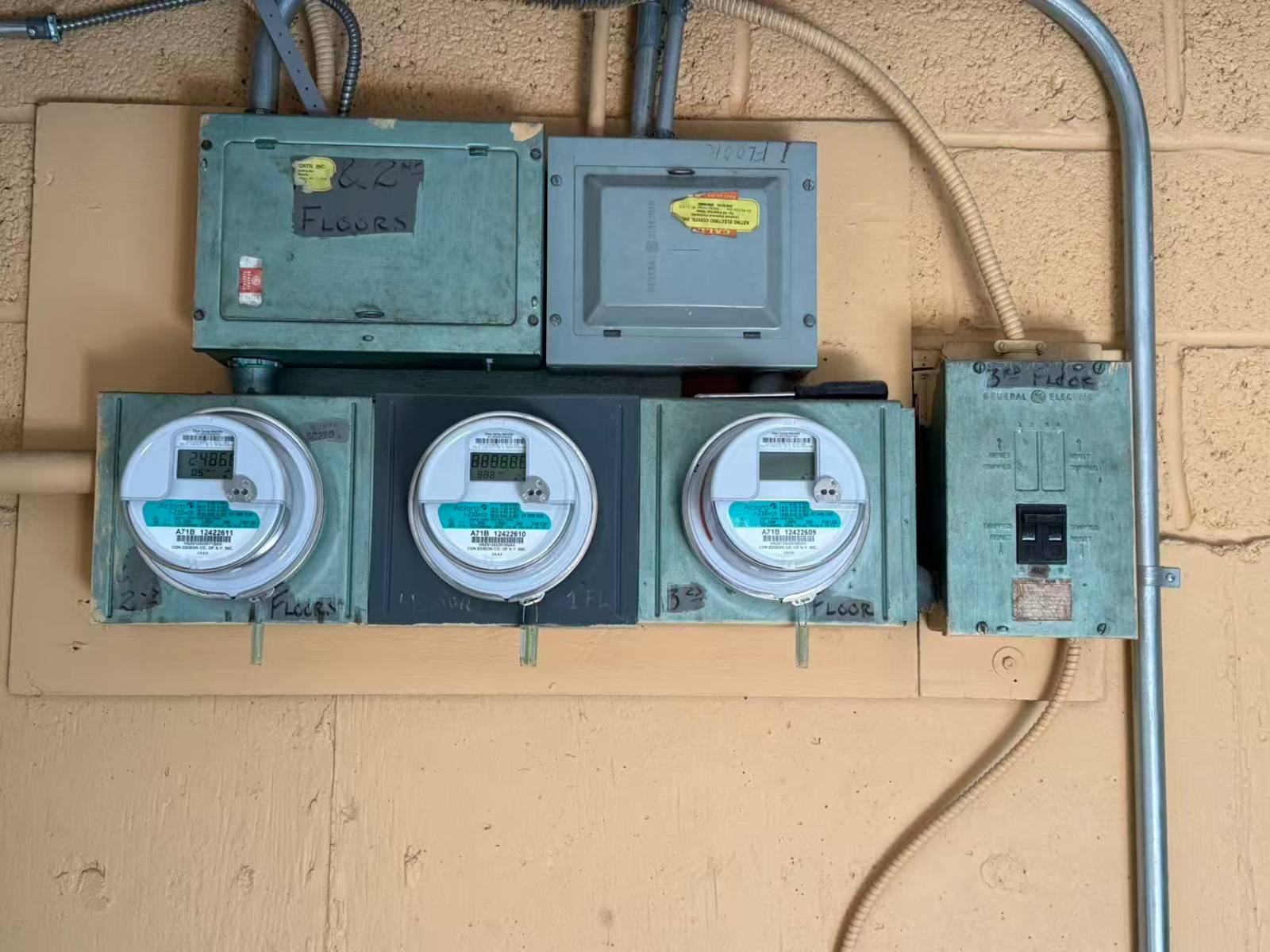 #11 photo, 61-23 75th Street, 皇后区 中村 Middle Village , NY 11379