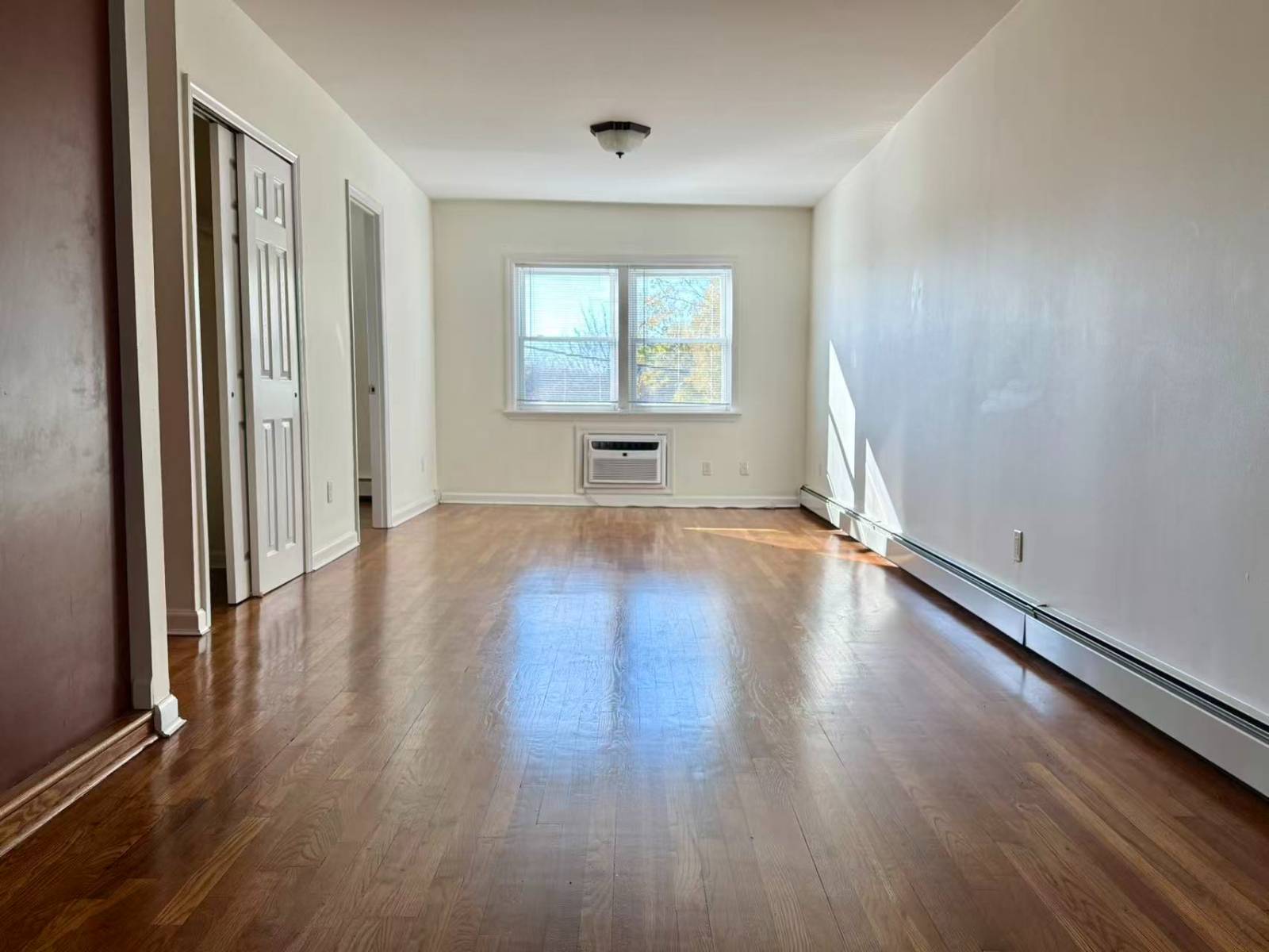 #3 photo, 61-23 75th Street, 皇后区 中村 Middle Village , NY 11379