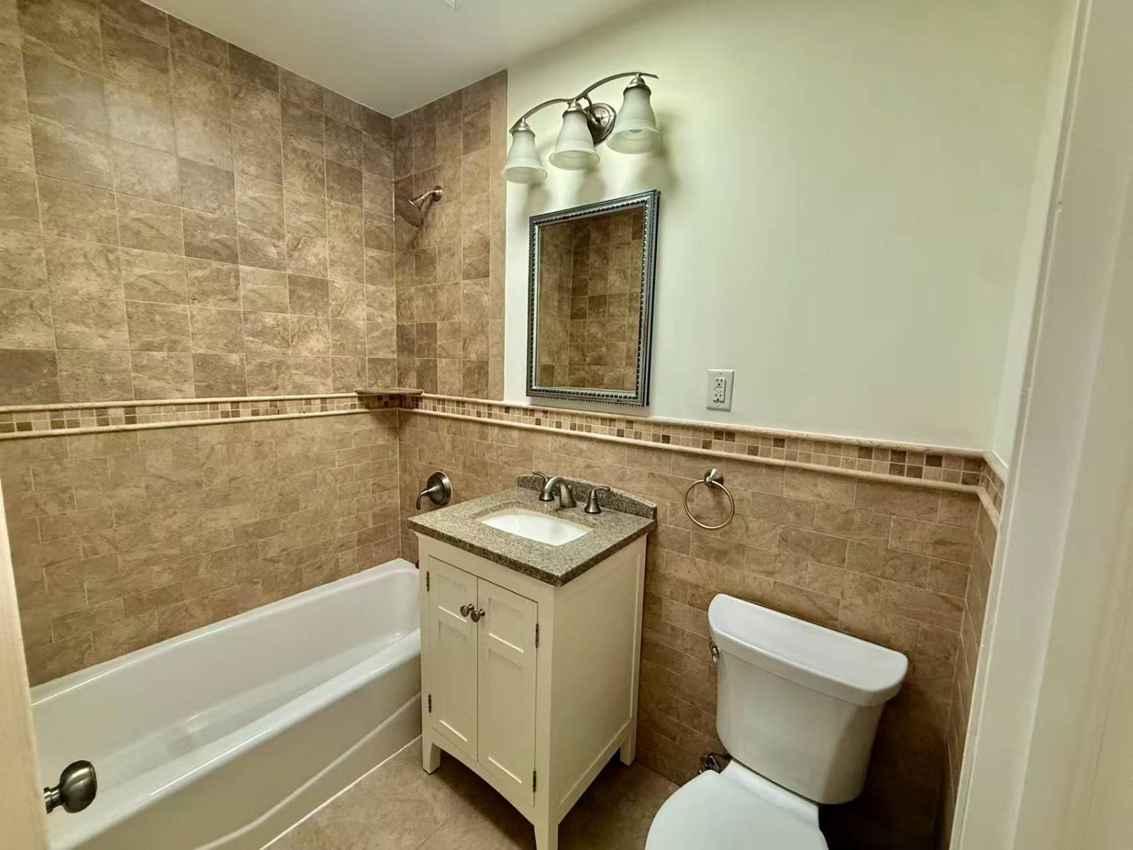 #9 photo, 61-23 75th Street, 皇后区 中村 Middle Village , NY 11379