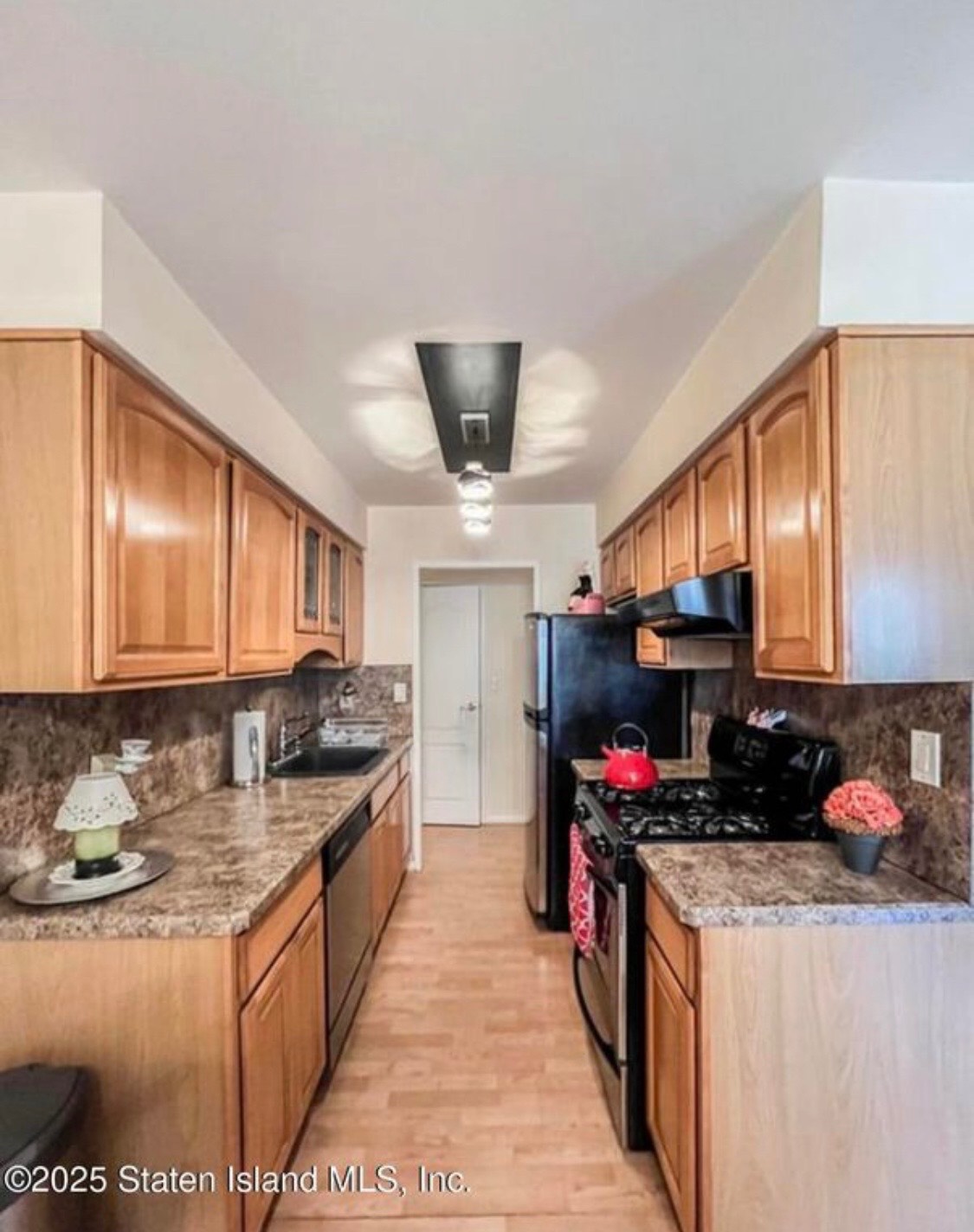 #4 photo, 2 Elmwood Park Dr, #211, Staten Island , NY 10314