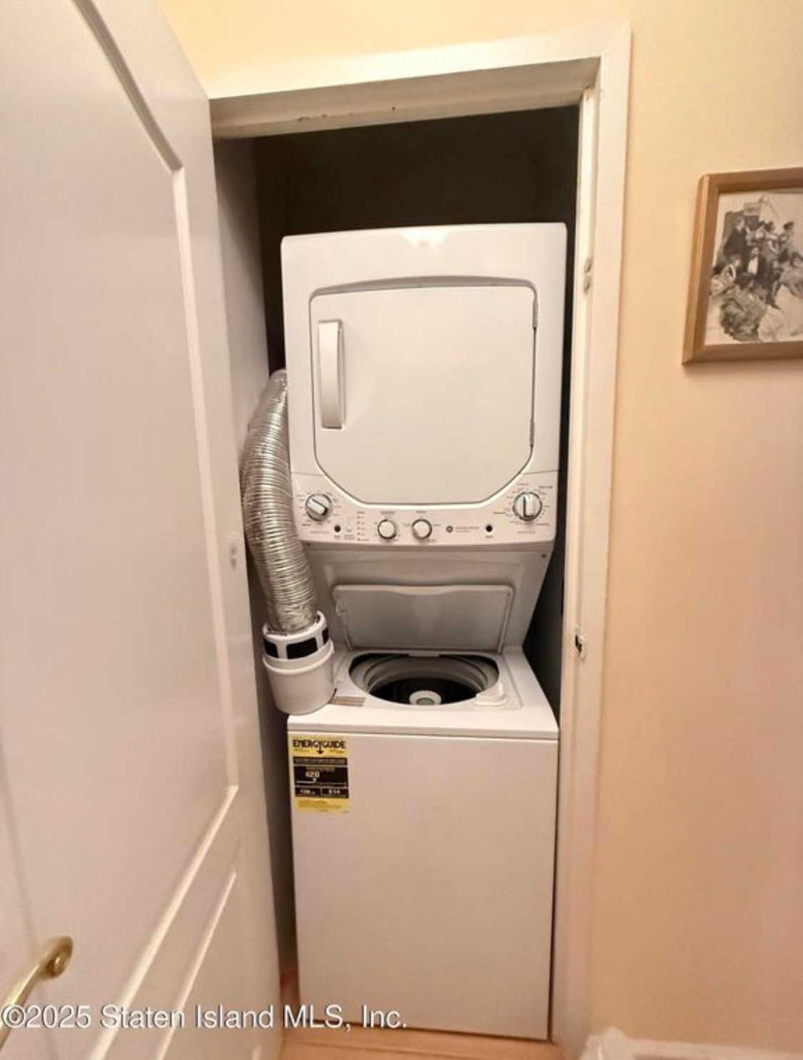 #9 photo, 2 Elmwood Park Dr, #211, Staten Island , NY 10314