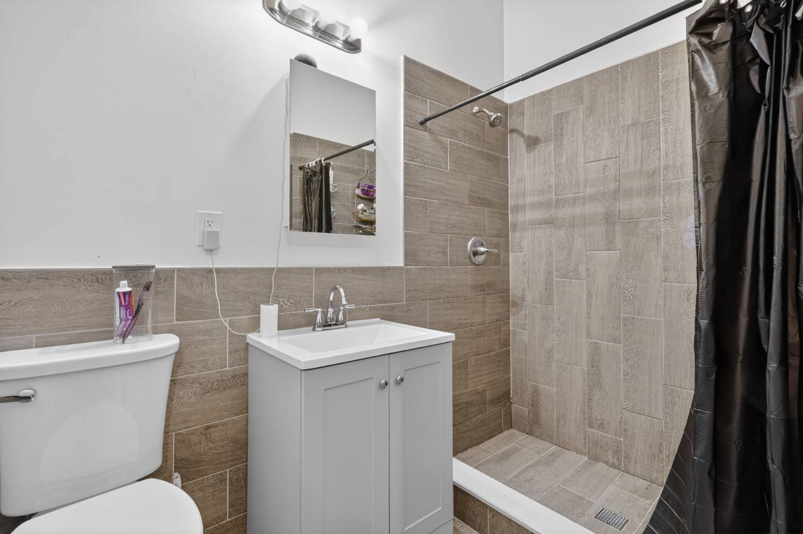 #19 photo, 219-225 Broad Street, Staten Island , NY 10304