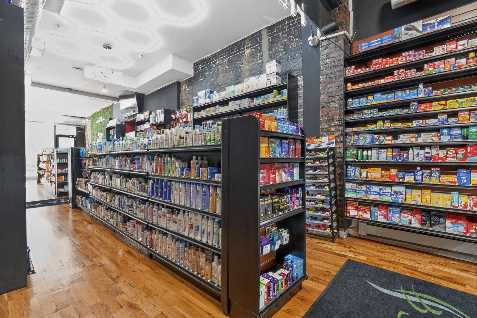 #24 photo, 219-225 Broad Street, Staten Island , NY 10304