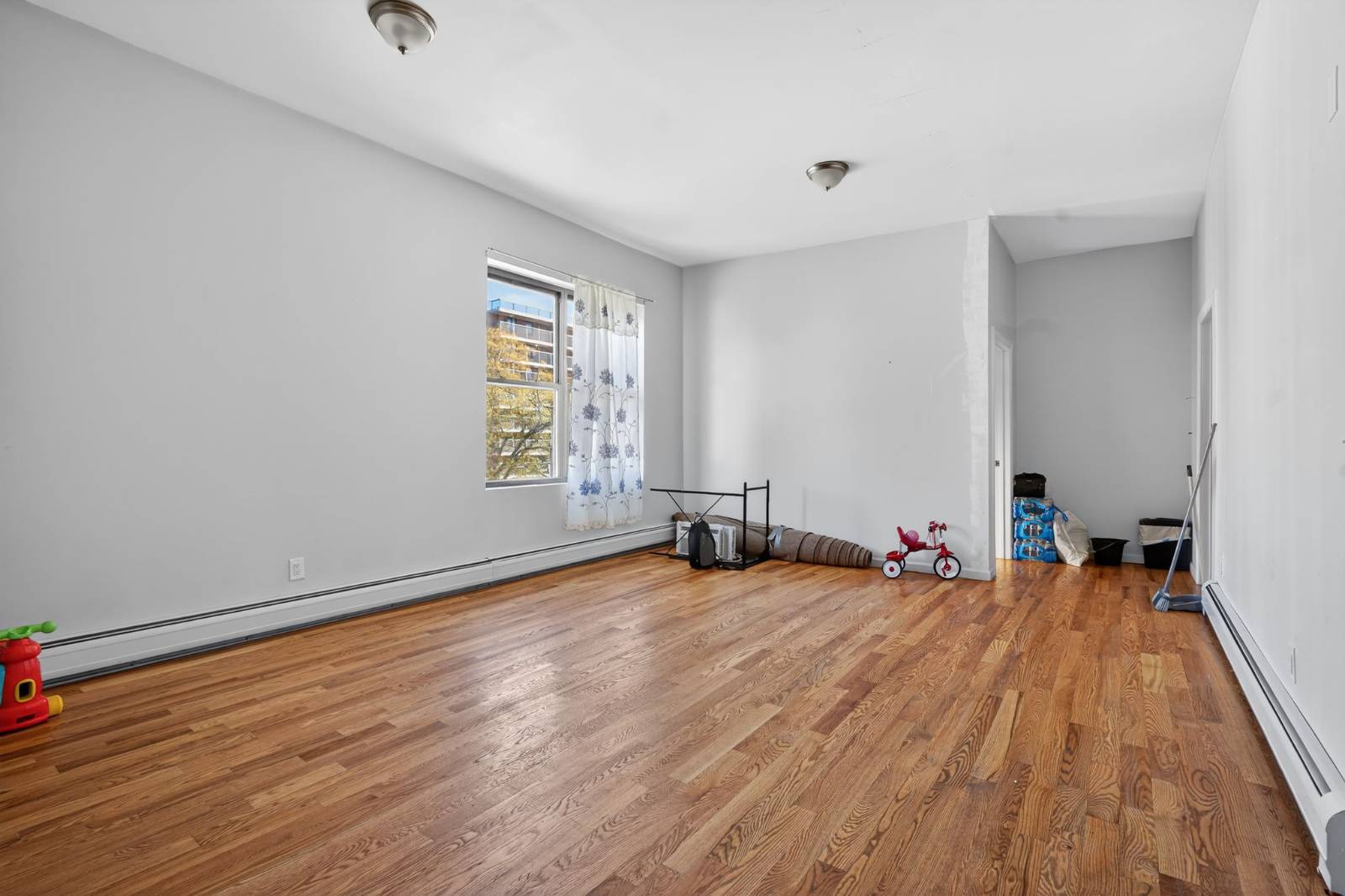 #7 photo, 219-225 Broad Street, Staten Island , NY 10304