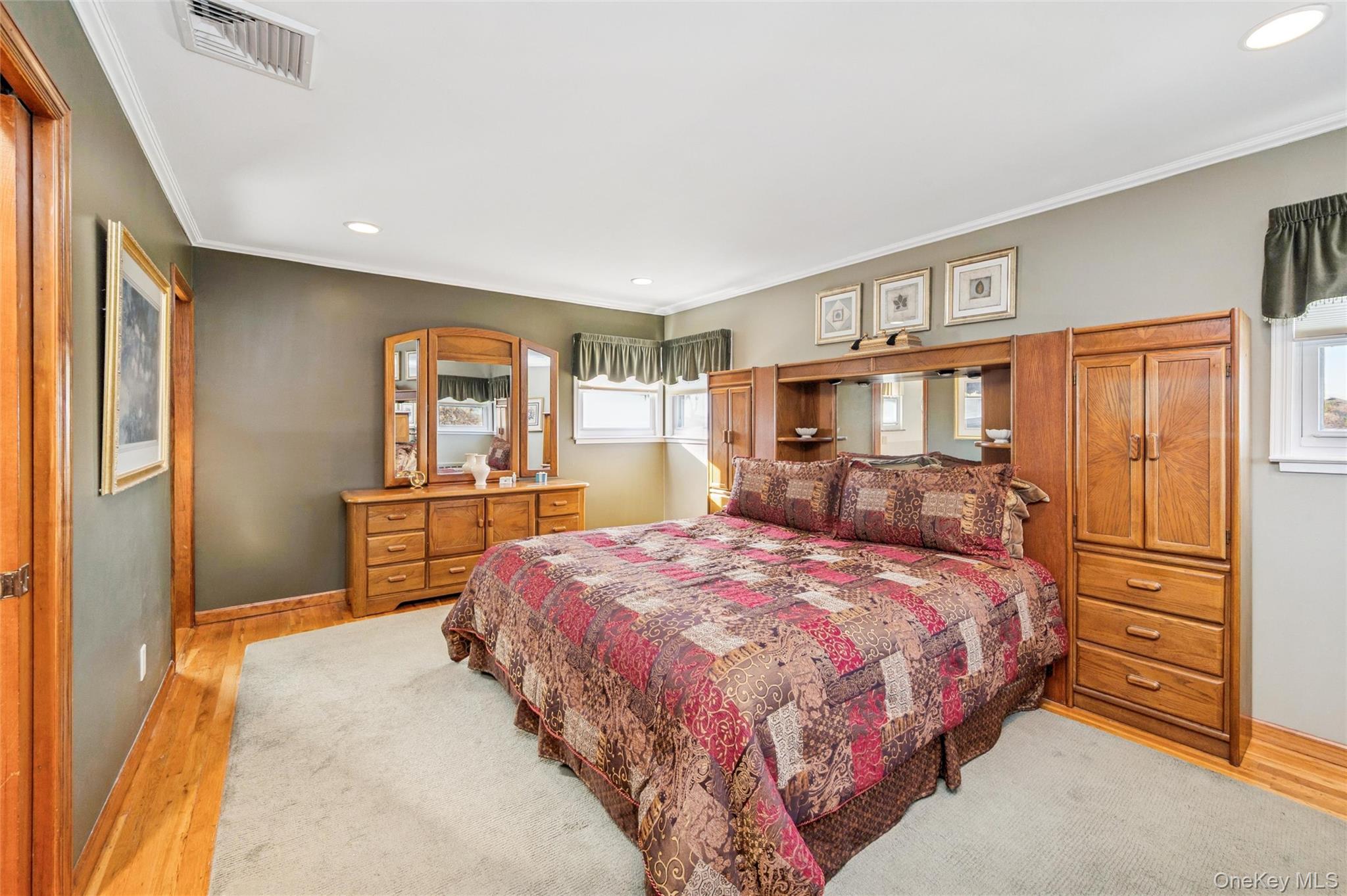 #16 photo, 1201 Day Street, Seaford , NY 11783