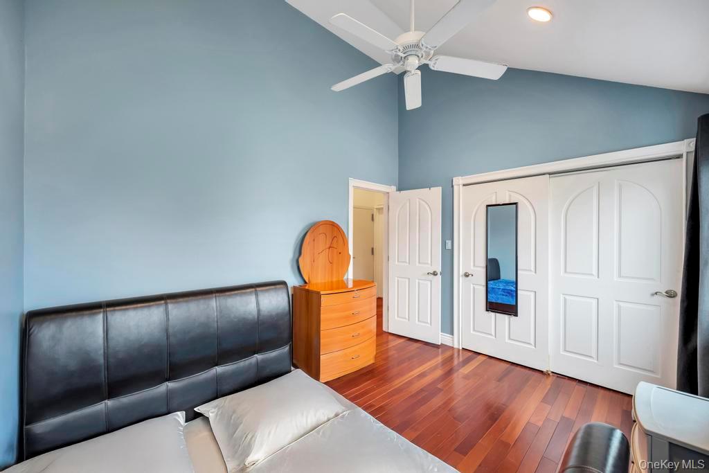 #14 photo, 277 Clocks Boulevard, East Massapequa , NY 11758