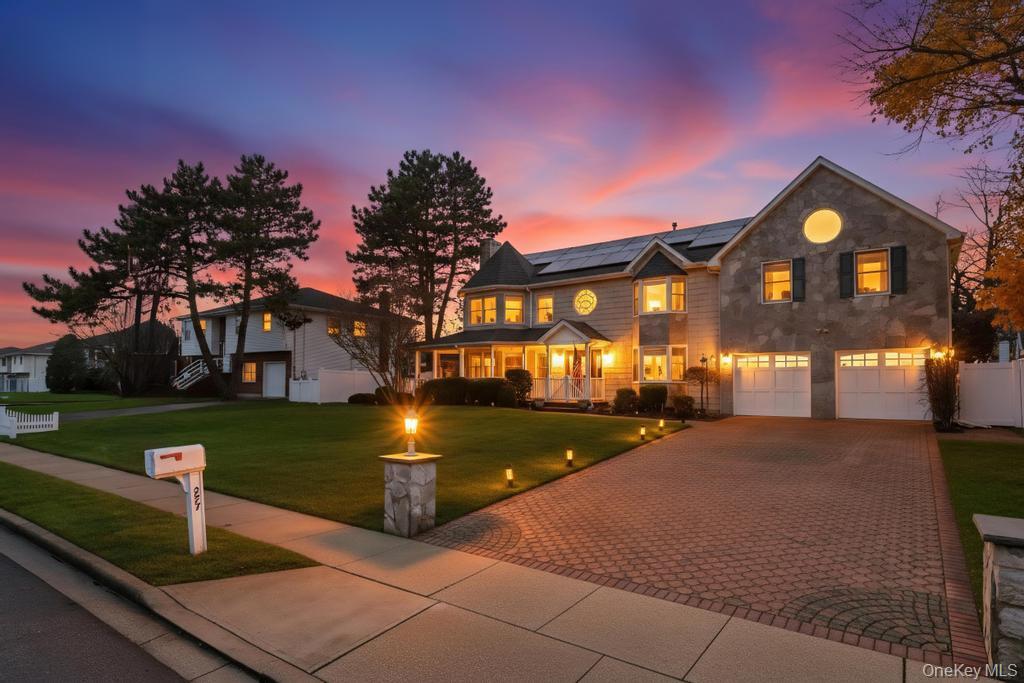 #2 photo, 277 Clocks Boulevard, East Massapequa , NY 11758