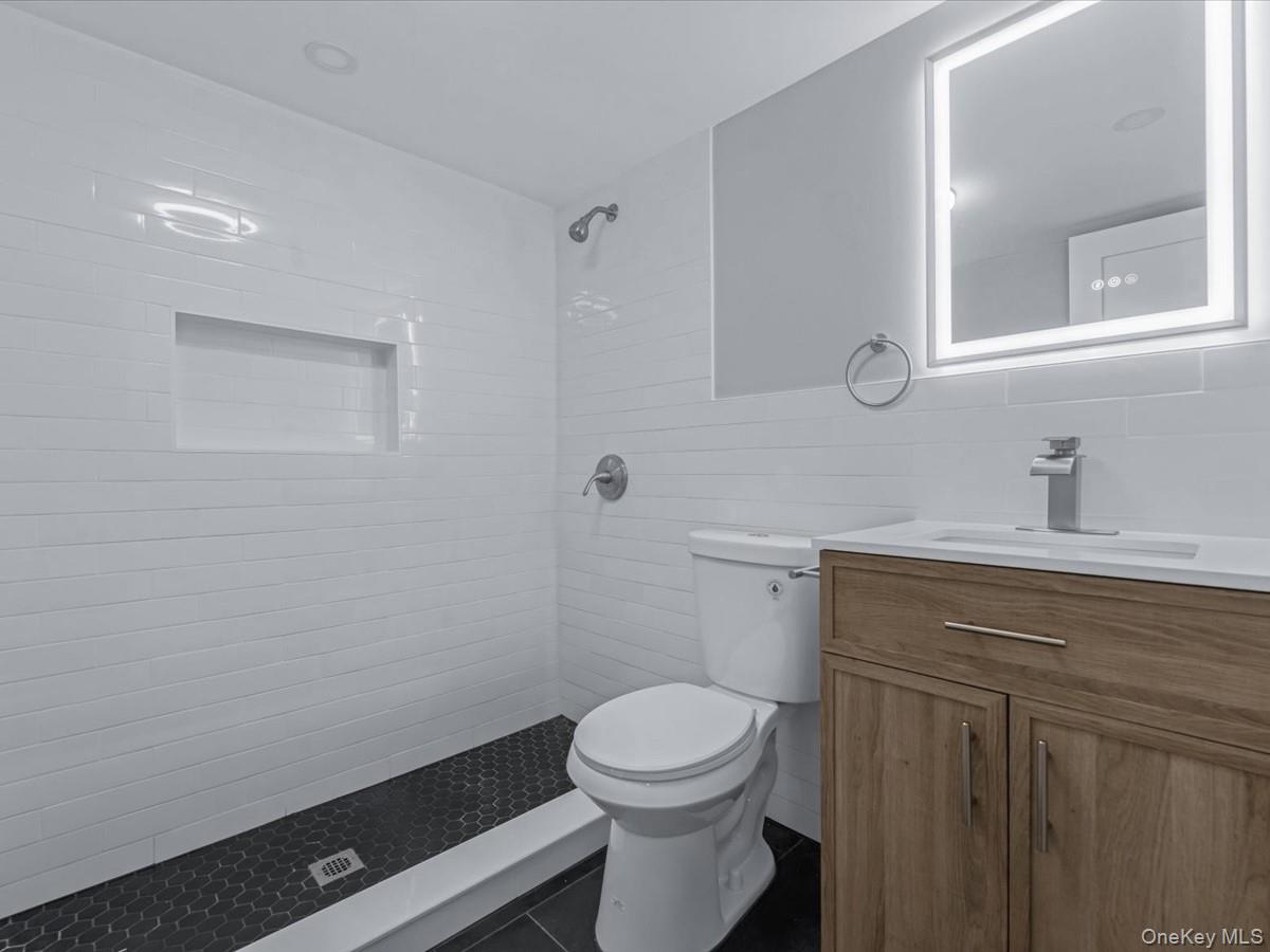 #19 photo, 3167 Morgan Drive, Wantagh , NY 11793