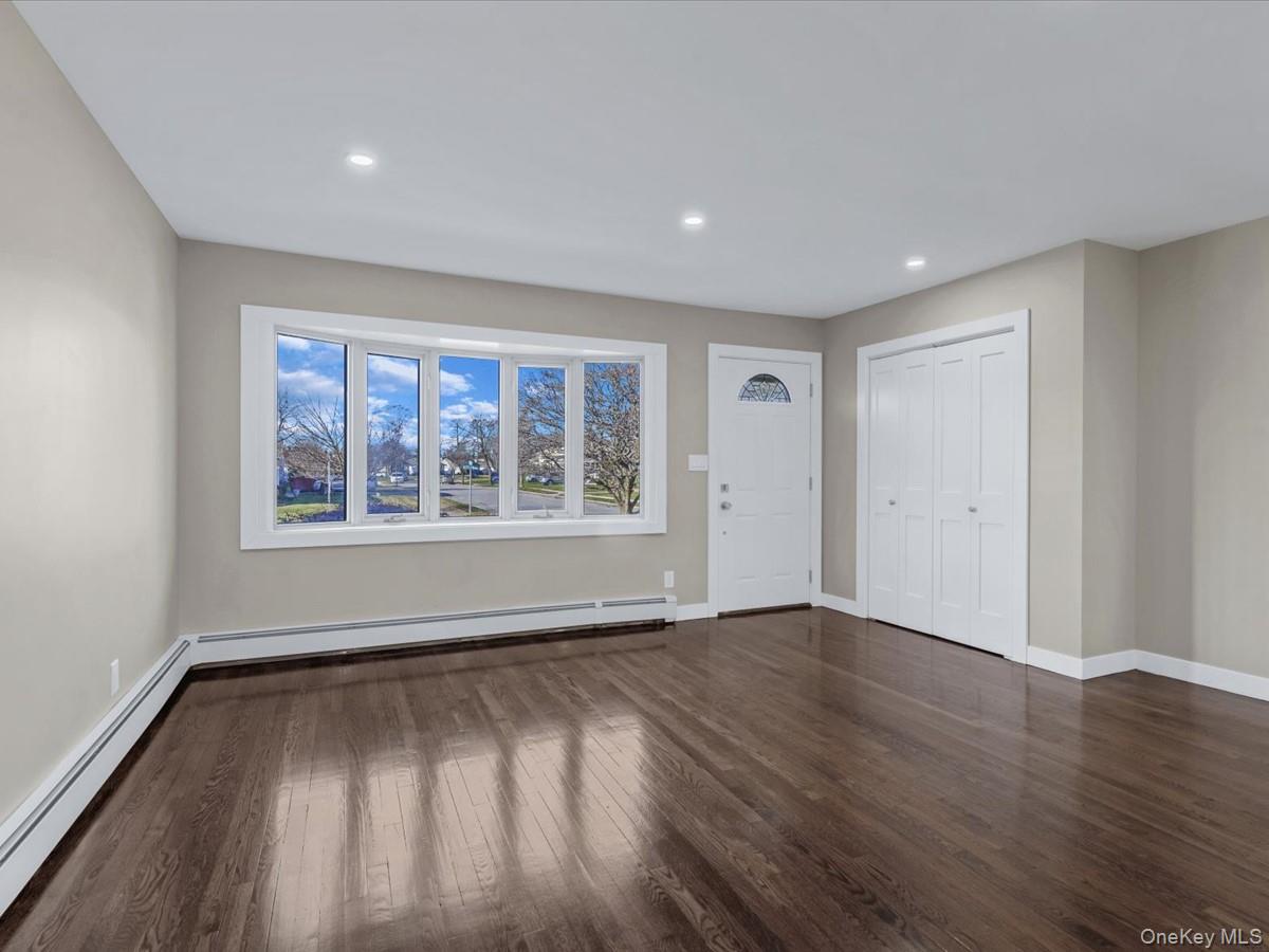 #3 photo, 3167 Morgan Drive, Wantagh , NY 11793